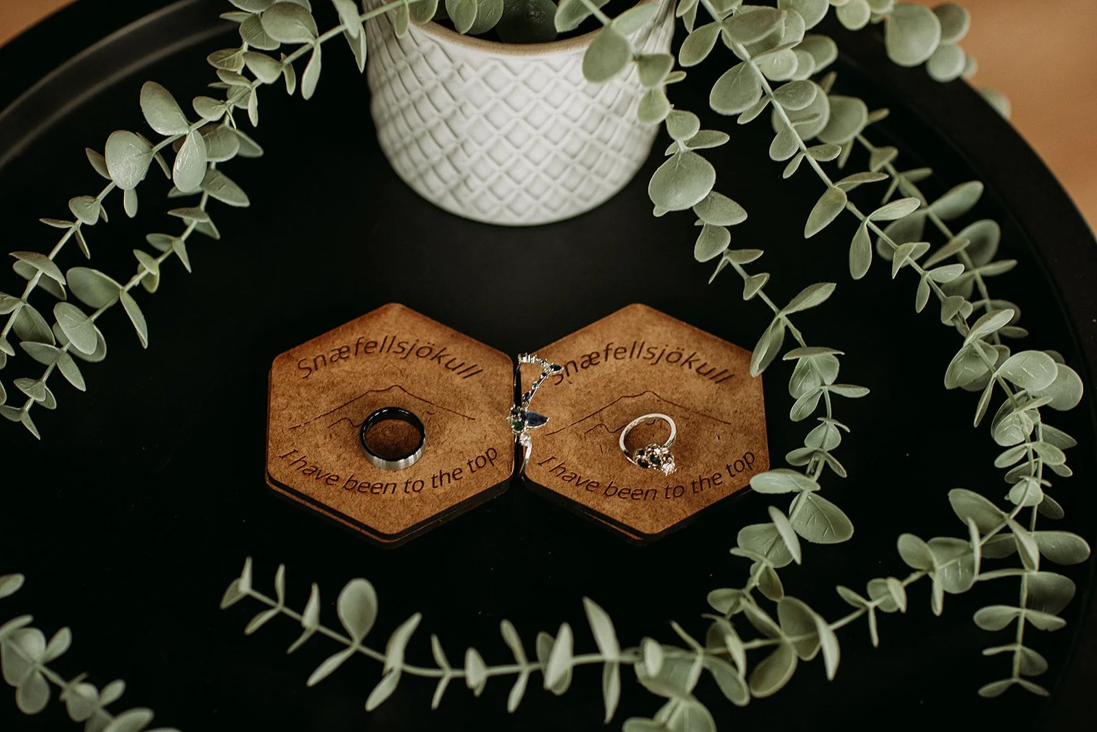 Iceland elopement photographer -- 