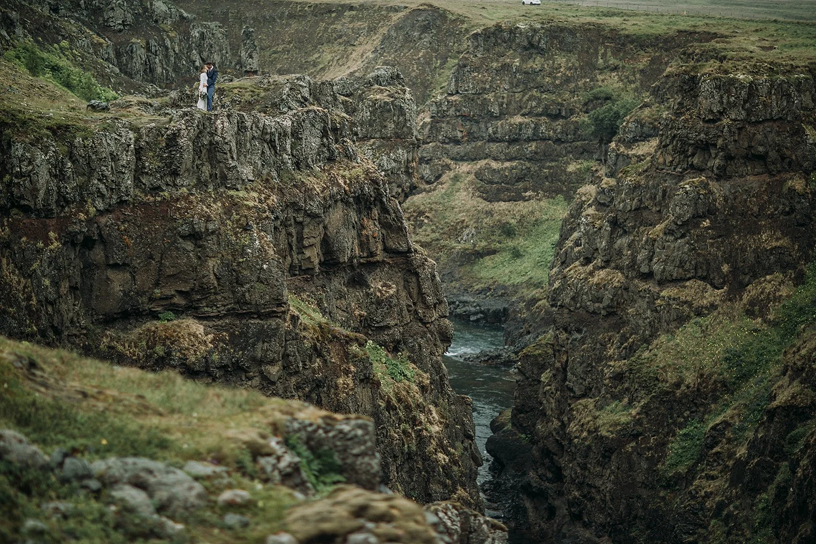 iceland elopement by Iceland elopement photographer Steph zakas