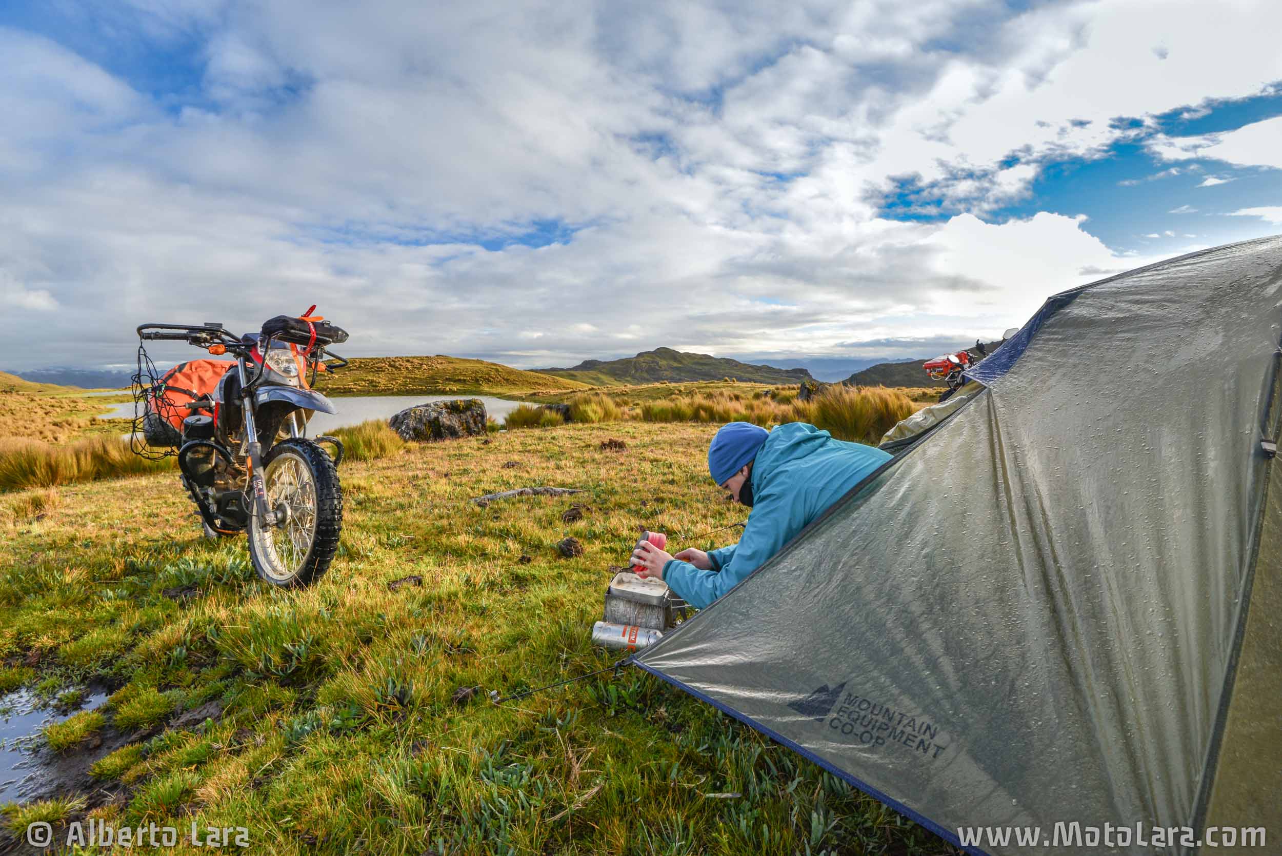 Camping @ 4,200m near Quiches in Ancash.jpg