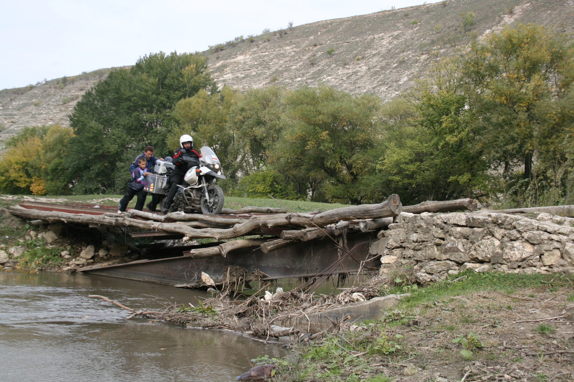 RideFor Peace - 045 Moldova-Bridge Crossing.JPG