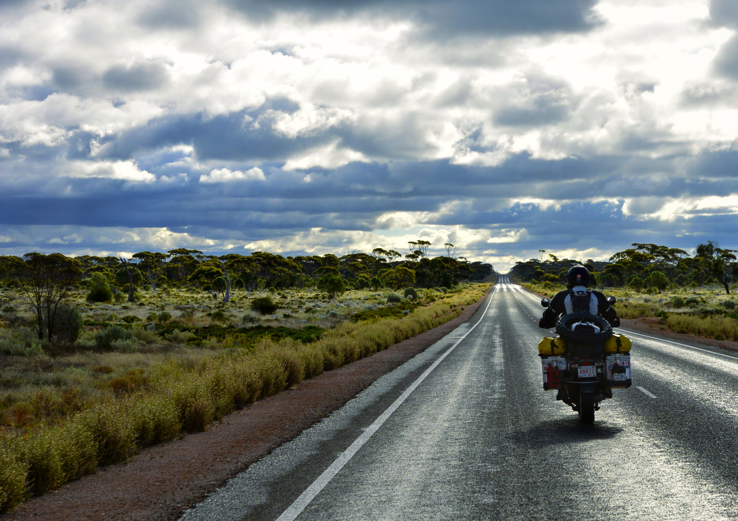 Issa Breibish - nullarbor plain, southern australia9.jpg