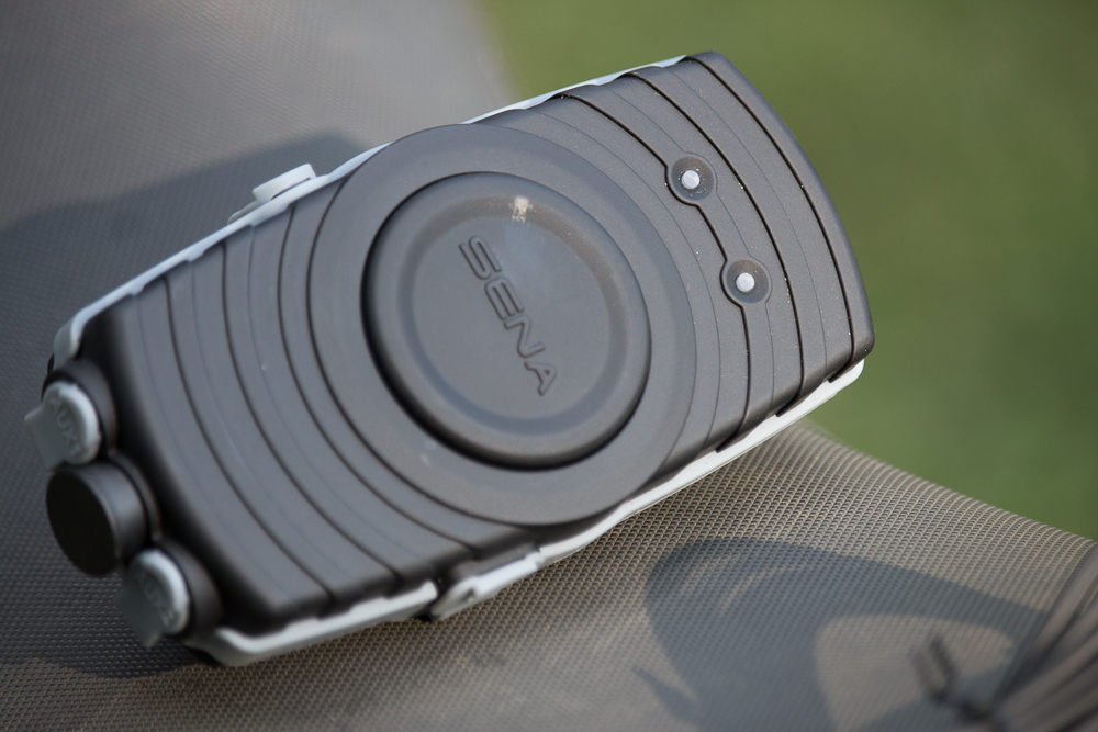 Sena-SR10-REVIEW_Adventure_Rider_Radio-2.jpg