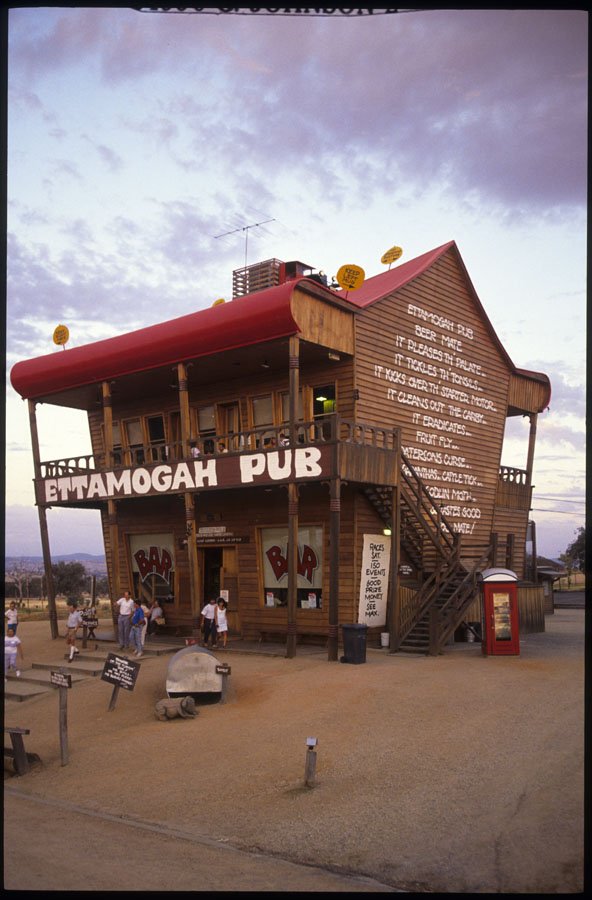 0196603-Ettamogah-Pub-an-institution-and-fun-pub-in-Victoria-Australia.jpg