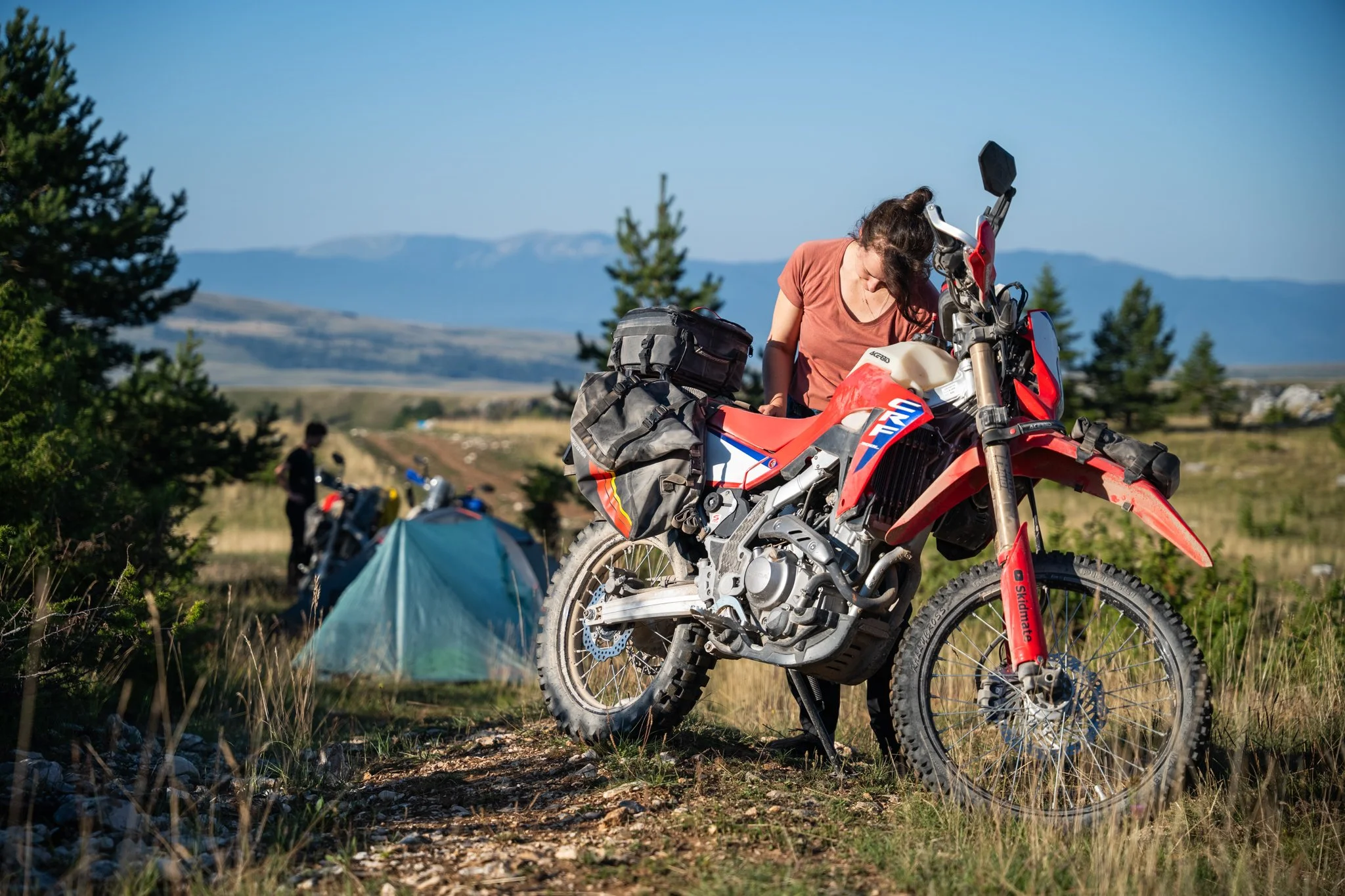 Pushing Limits on Minimal Gear 