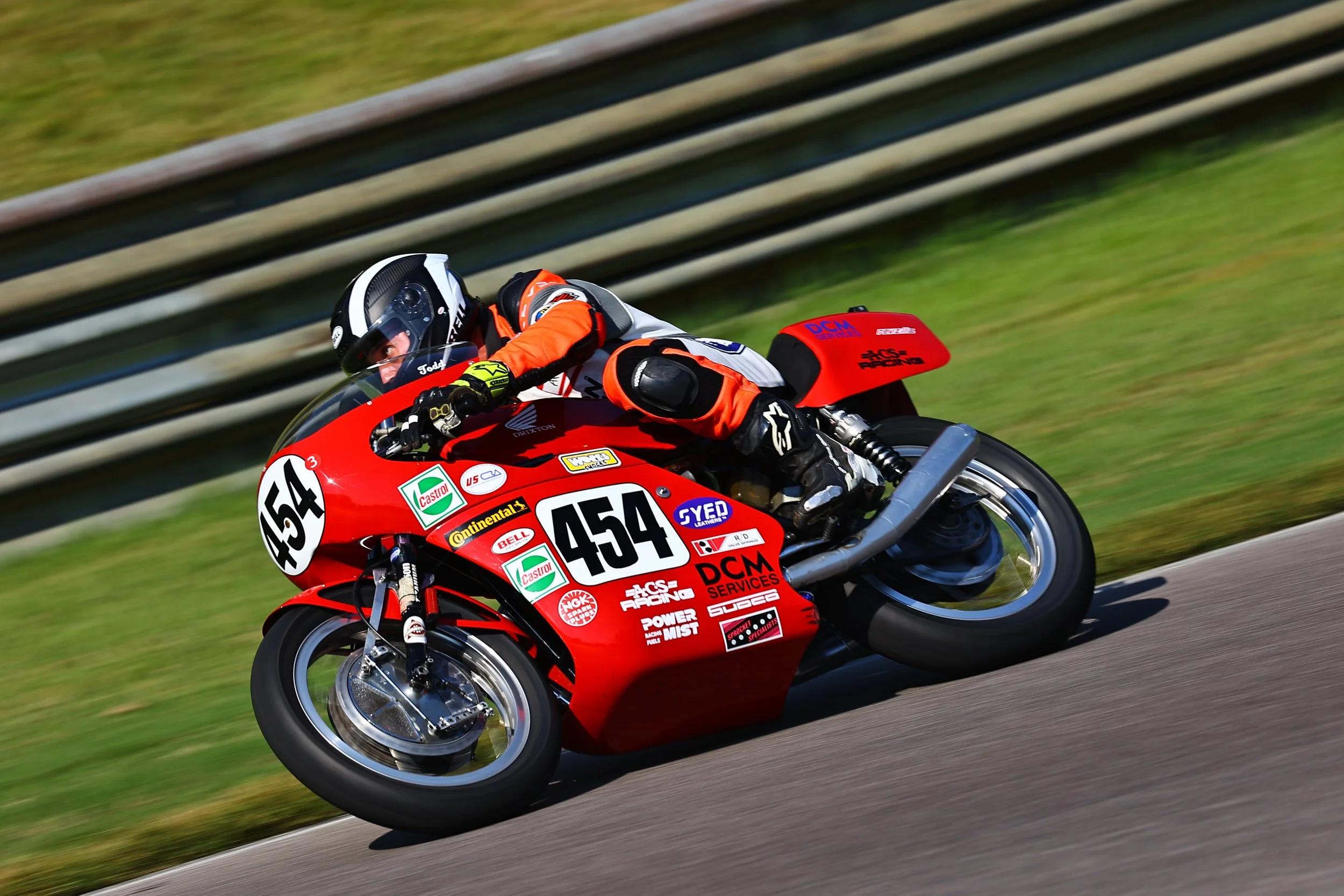  Ari Henning on Todd’s Drixton; Etech Photo 