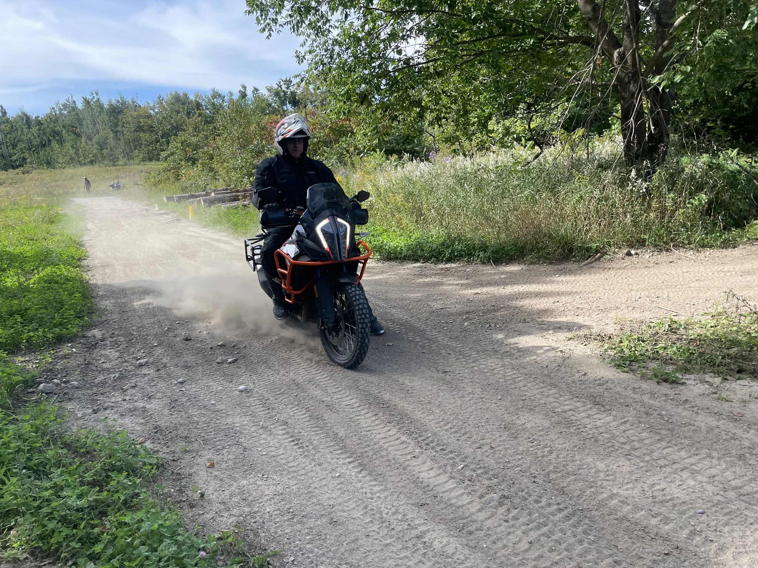 Clinton-Smout-Adventure-Rider-Radio-Rider-Skills-maximum-braking-9.jpeg
