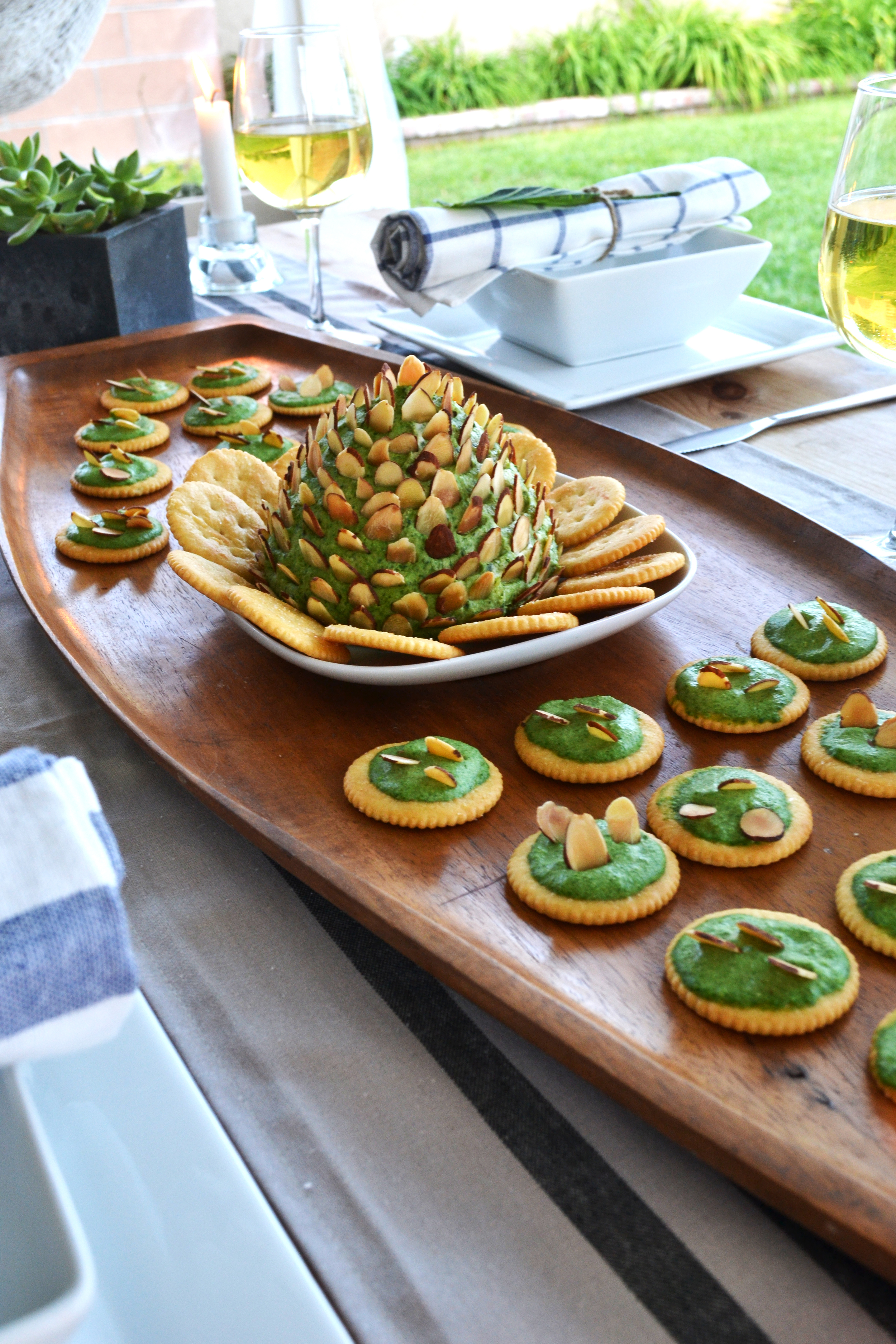 And there you have it! Just add your favorite buttery Ritz Crackers.