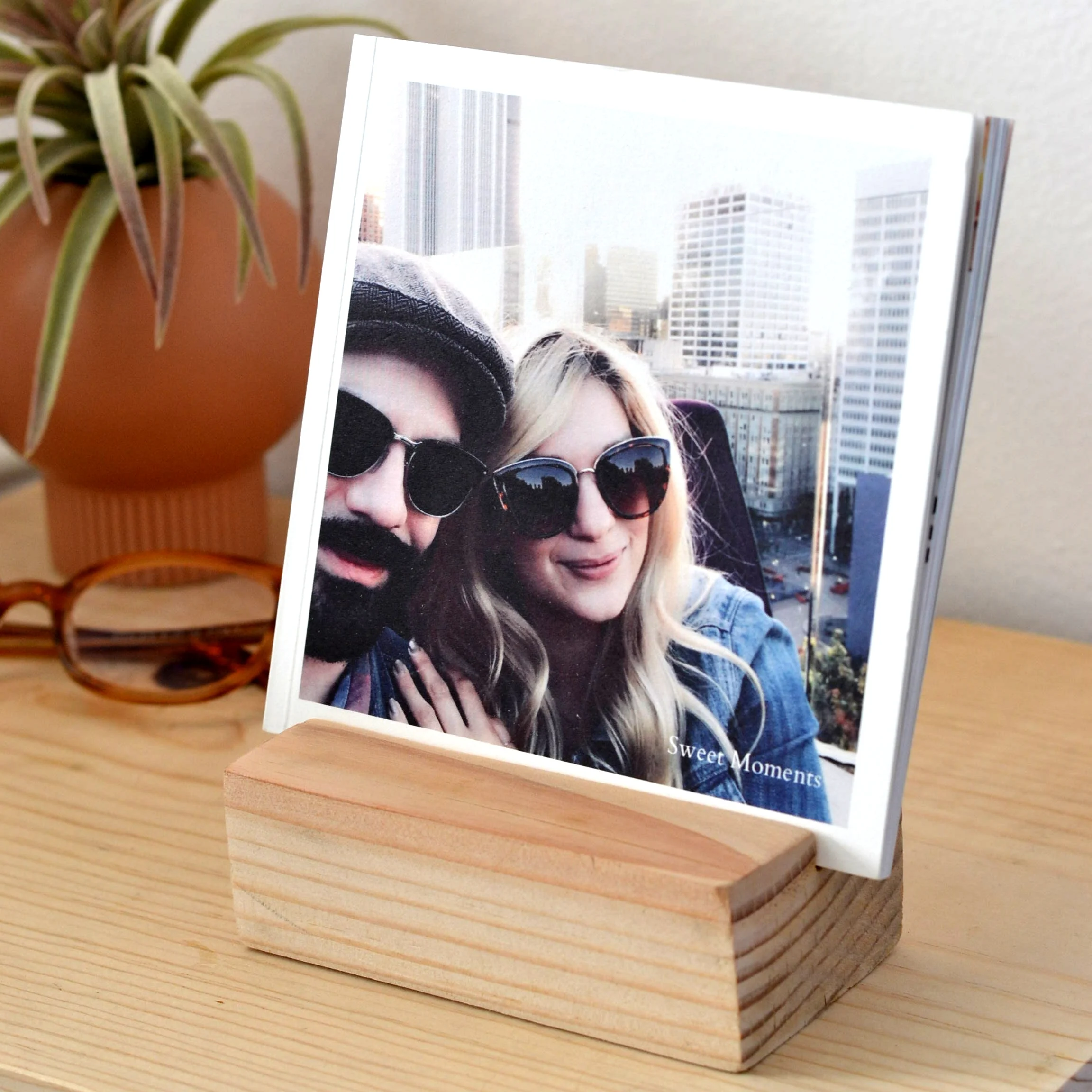DIY Wood Block Photo Stand