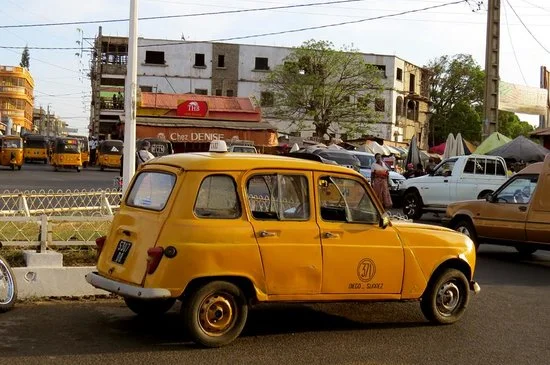 Renault 4L 2.jpg