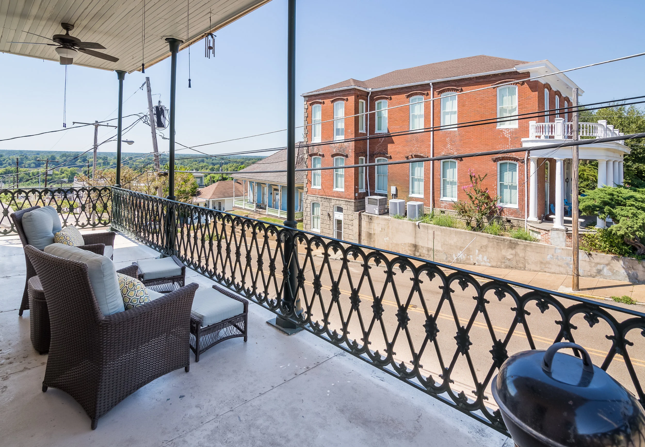 Vick Arnold Apt 6-16.jpg