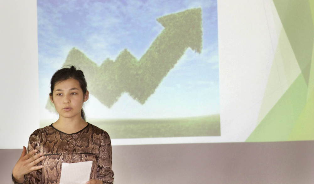 2015 students practicing public speaking skills
