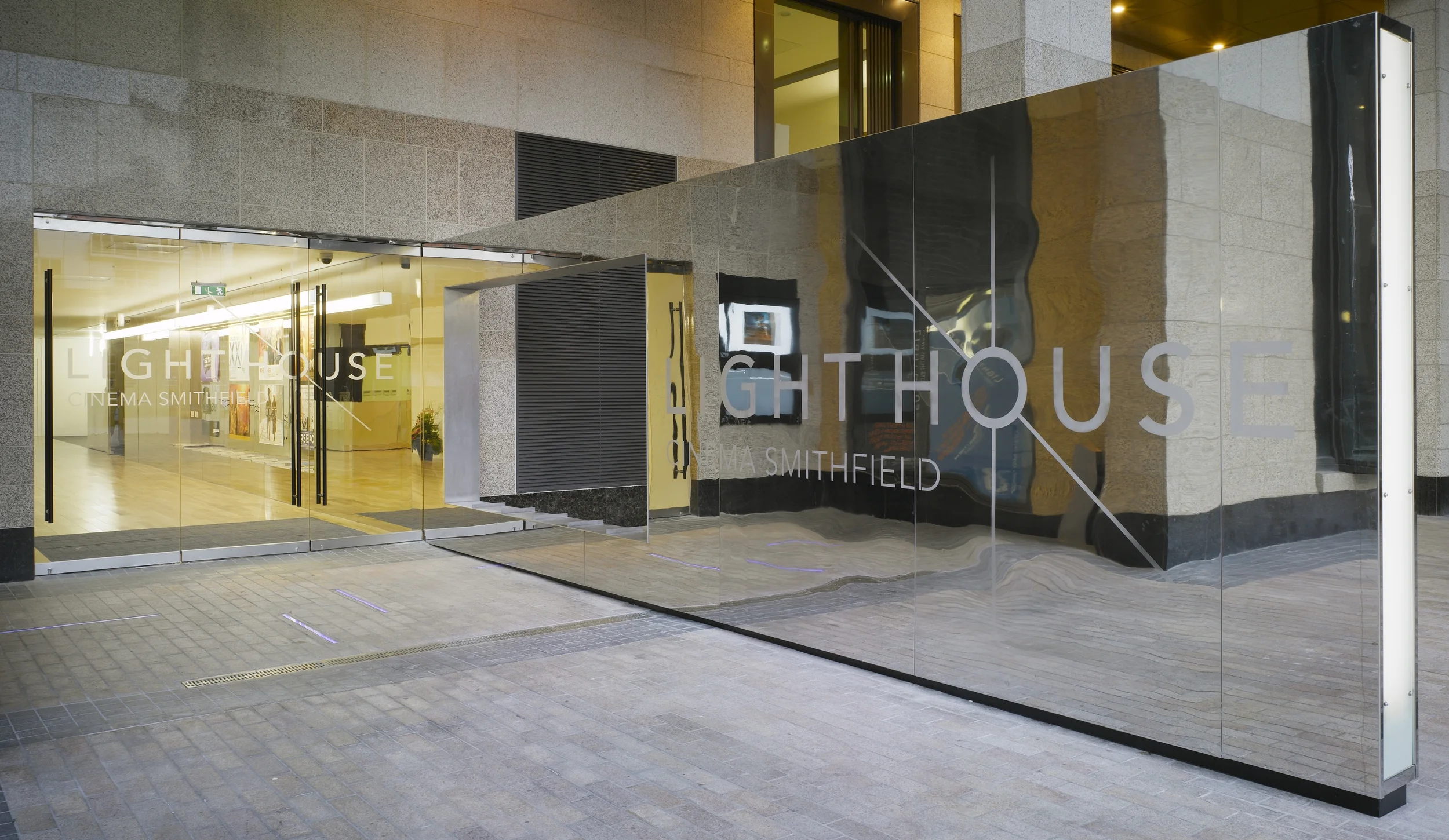 D.O.P. LUCA BIGAZZI IN DUBLIN HAS  PRESENTED A NEW ARTDIGILAND BOOK