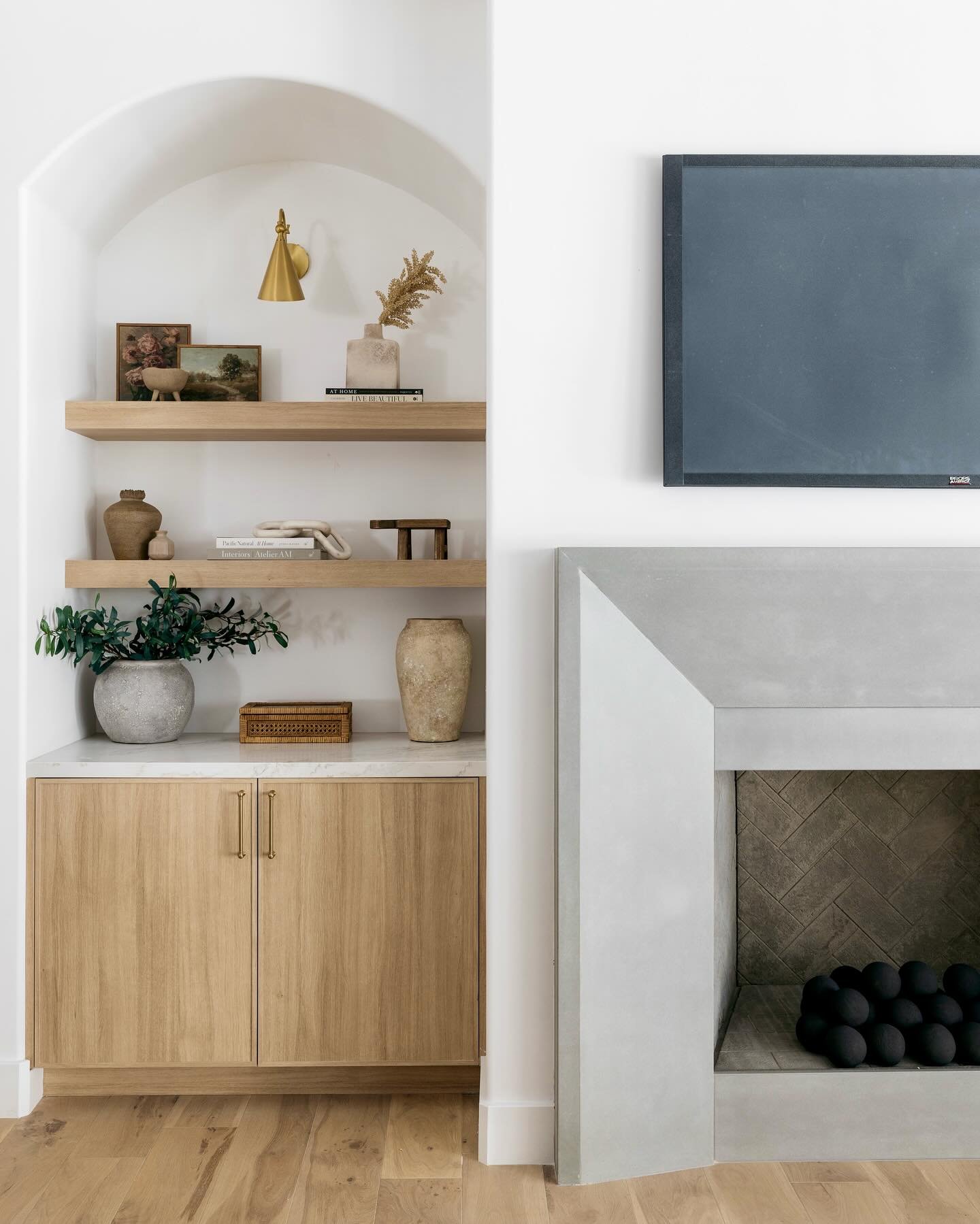 One of my very first projects at McKenzie Corren Designs ✨ 

I remember walking into this home and immediately not vibing with the living room layout&mdash;so I had to flip it and reverse it 🪄 We moved the fireplace to the adjacent wall and wow&hell