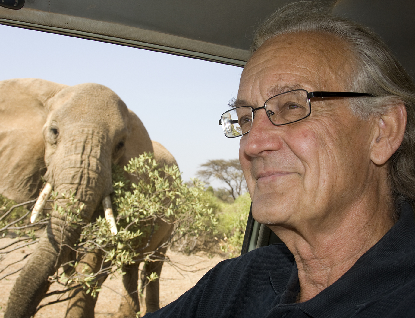 save the elephants’ Founder, Dr. Iain Douglas-Hamilton, Samburu. ©2014 Lisa Hoffner / www.wildeyephoto.com