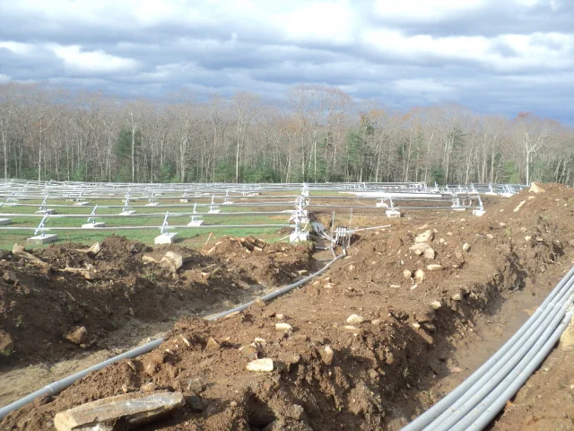 conduit East array  lkg north.JPG