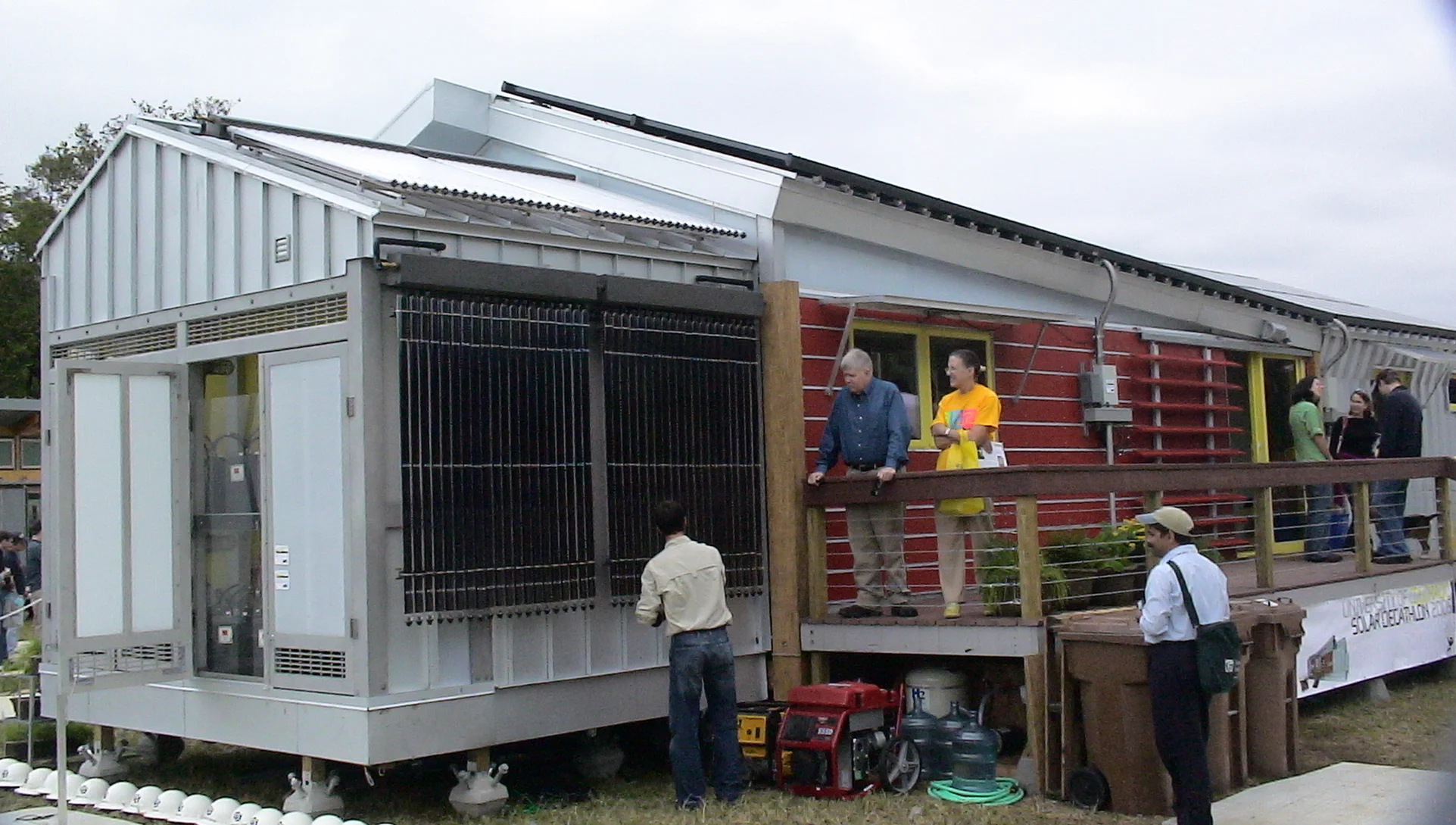 The evacuated tube solar thermal water heating system is designed to provide heat both for domestic hot water and for the integrated radiant floor system. The rooftop PV system comprises 32 SunPower 200-watt (W) solar panels that are 16% efficient. OutBack Power Systems donated the balance of the PV system. Photo by John Millard