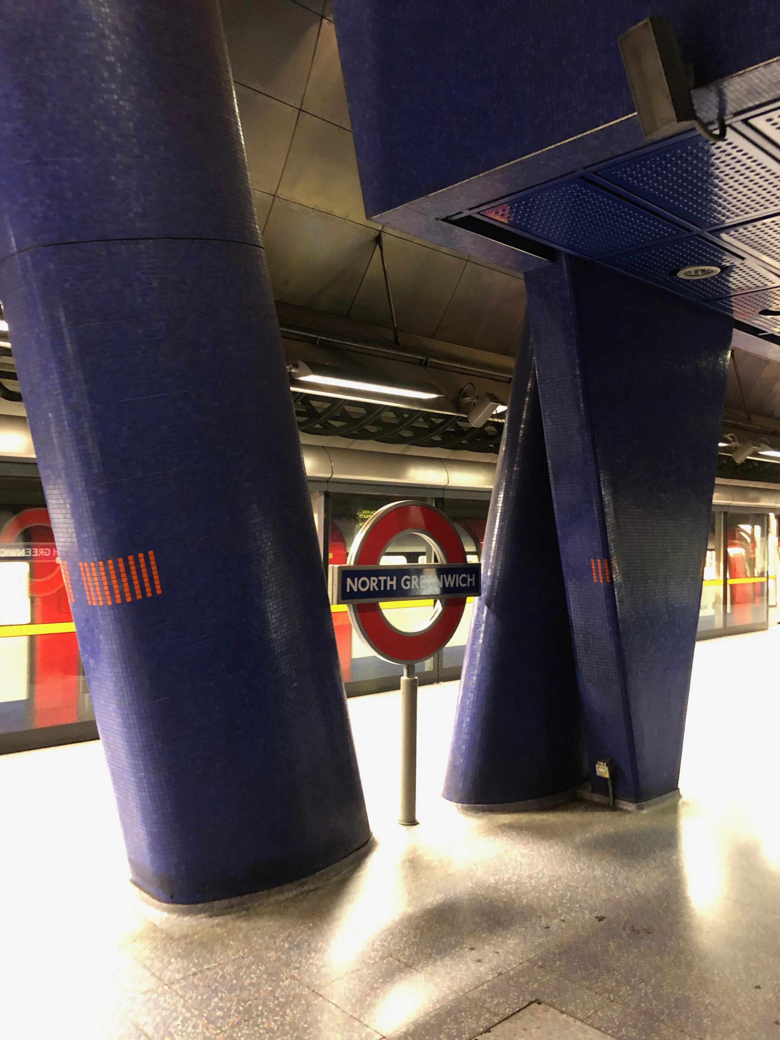 JLE North Greenwich Station- Mezzanine Pier