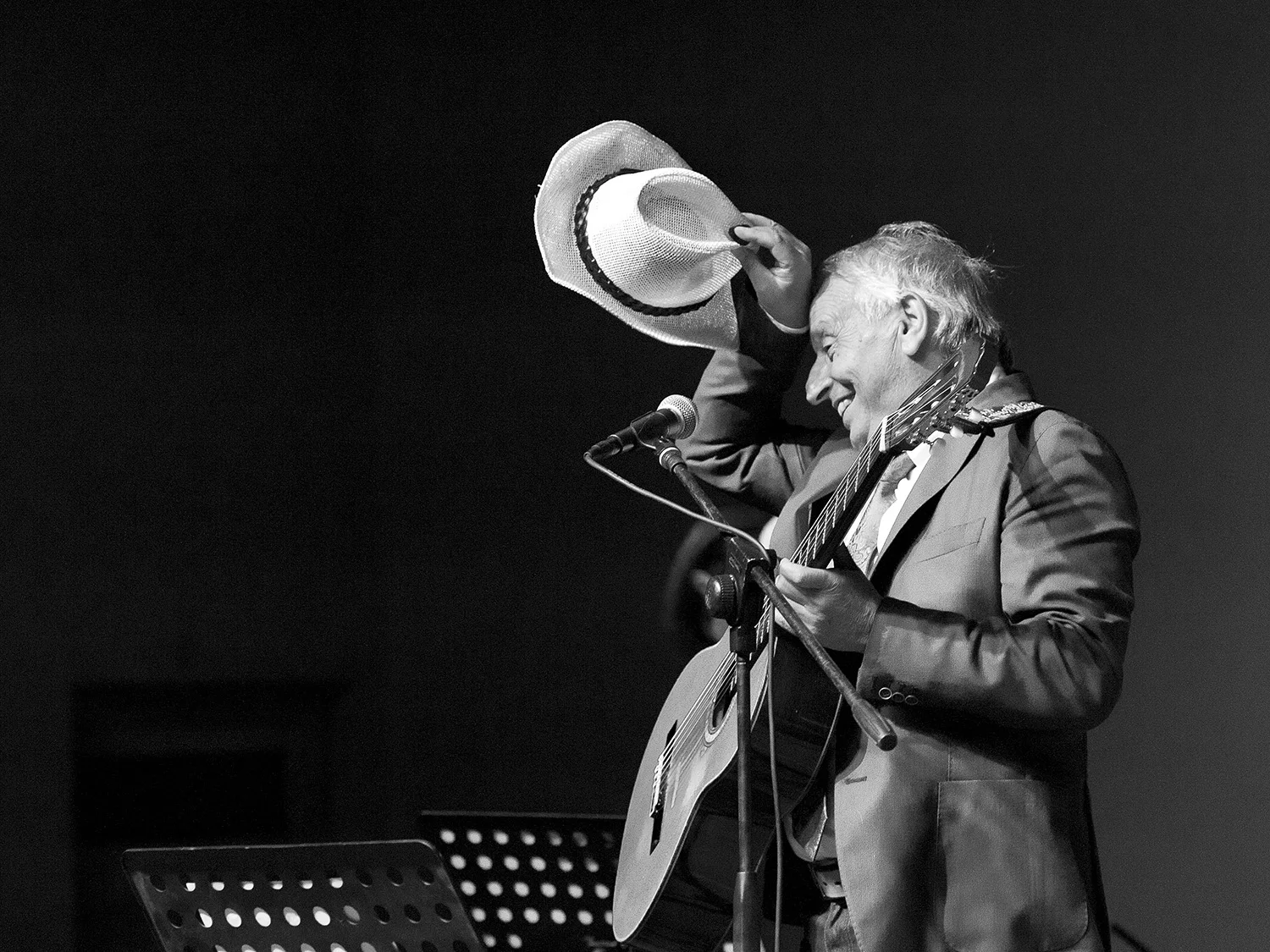 B&W_008_Vinicio_Capossela.jpg
