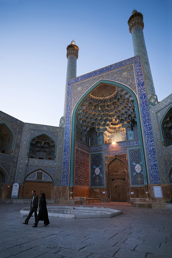 Isfahan_002_Passeggiata_Al_Sorgere_Del_Sole.jpg