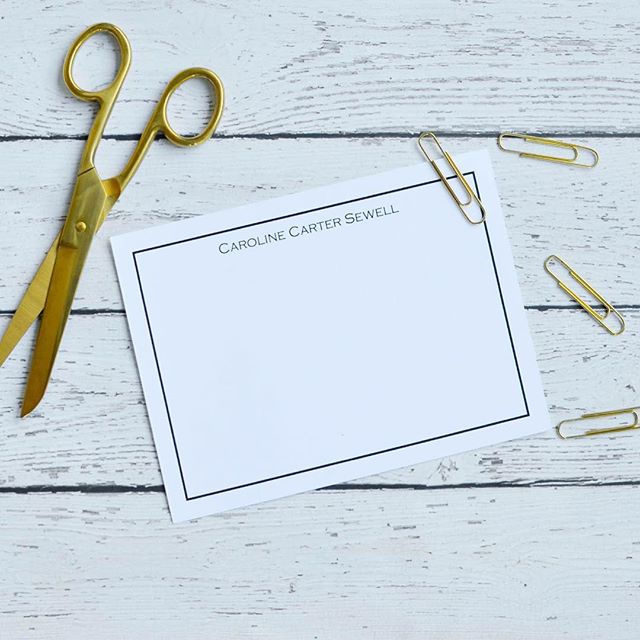 Simple and classic stationery never goes out of style! 📨 We can do foldover notes, flat cards, calling cards, invitations, notepads and more! Want something a little more bright and colorful? We can do that too! Call us and let&rsquo;s get a custom 