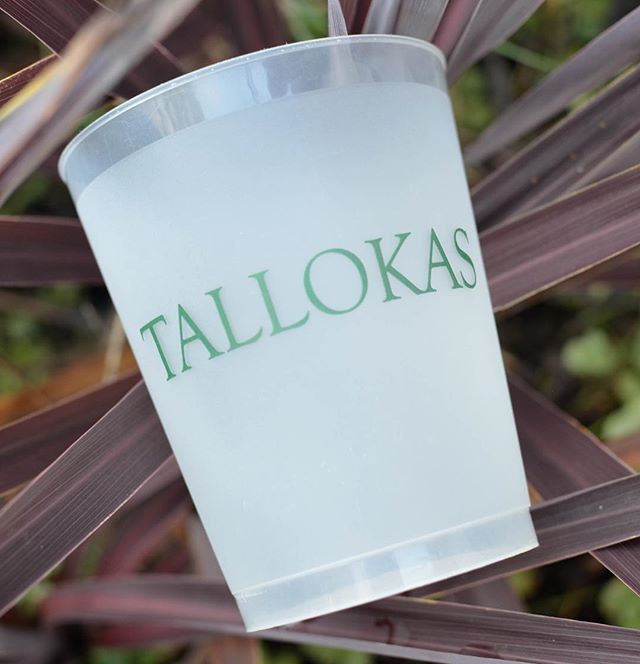 Take your event to the next level with custom frosted glasses! It&rsquo;s all in the details and personalized touches like these tumblers are sure to elevate your event to an elegant affair! #skylinegraphicsmedia #plantation #personalizedglasses #par