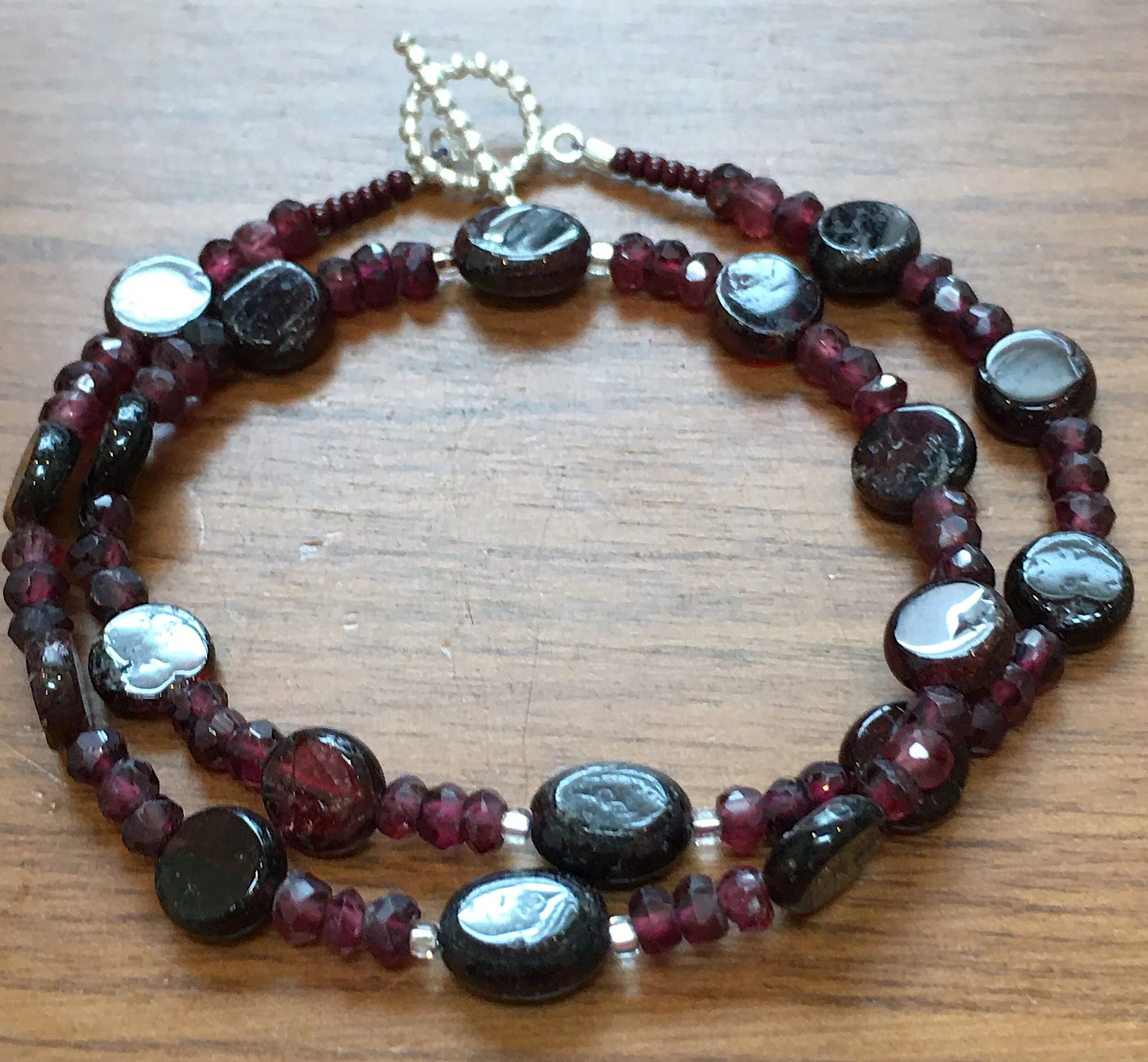 Double wrap Garnet bracelet.JPG