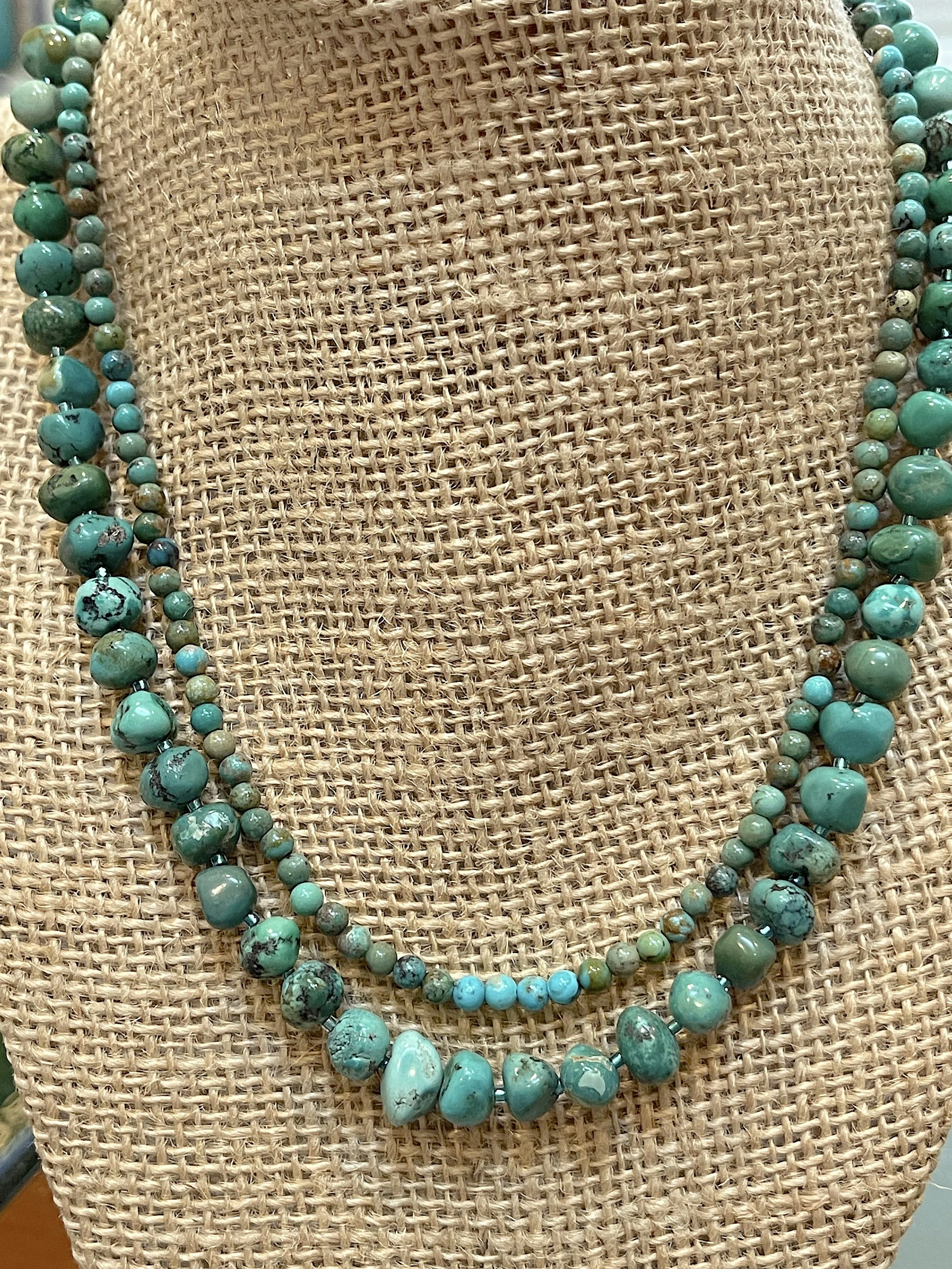 Cerillos closeup on tand.jpg