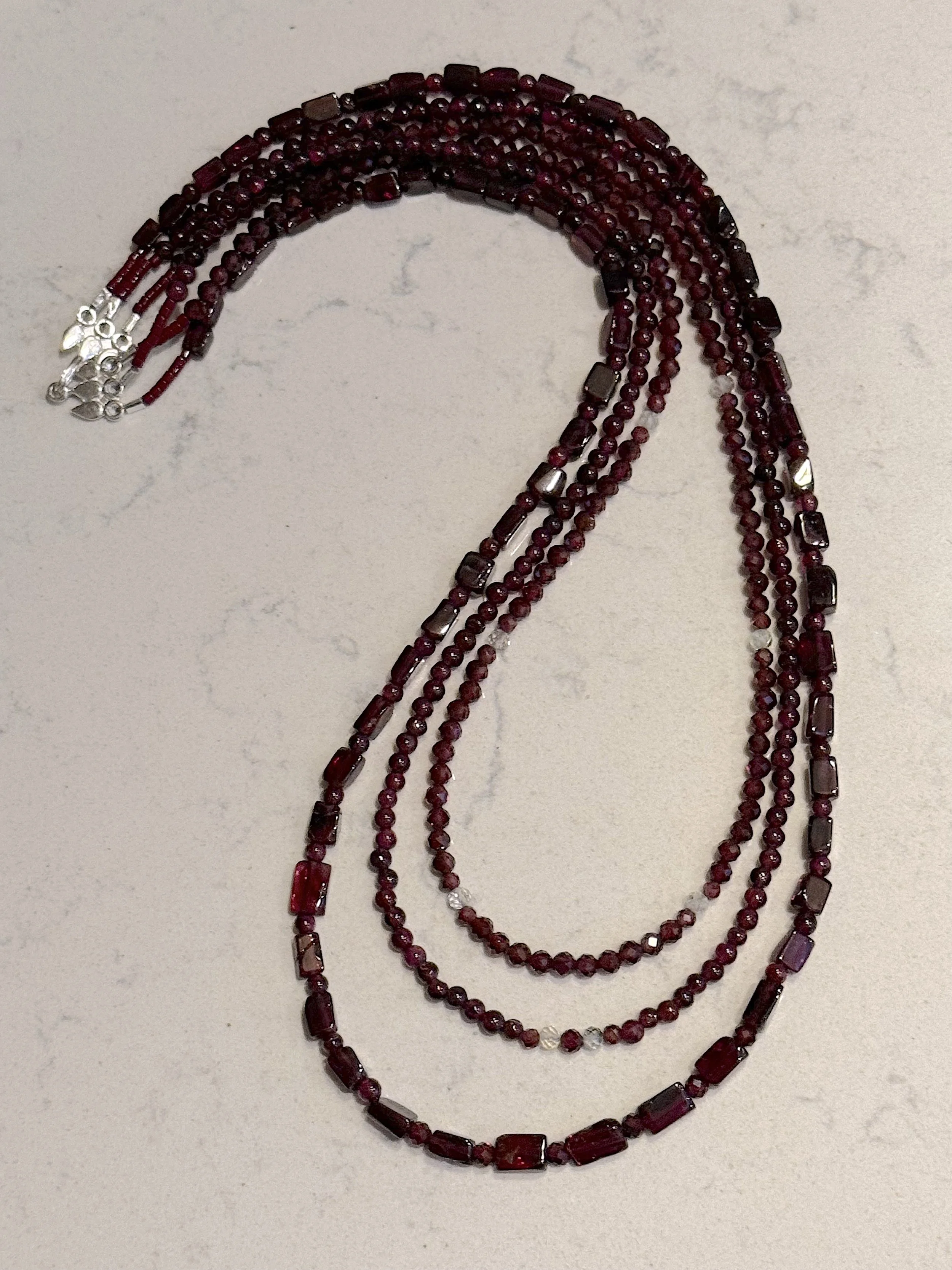 Currants curved.jpg