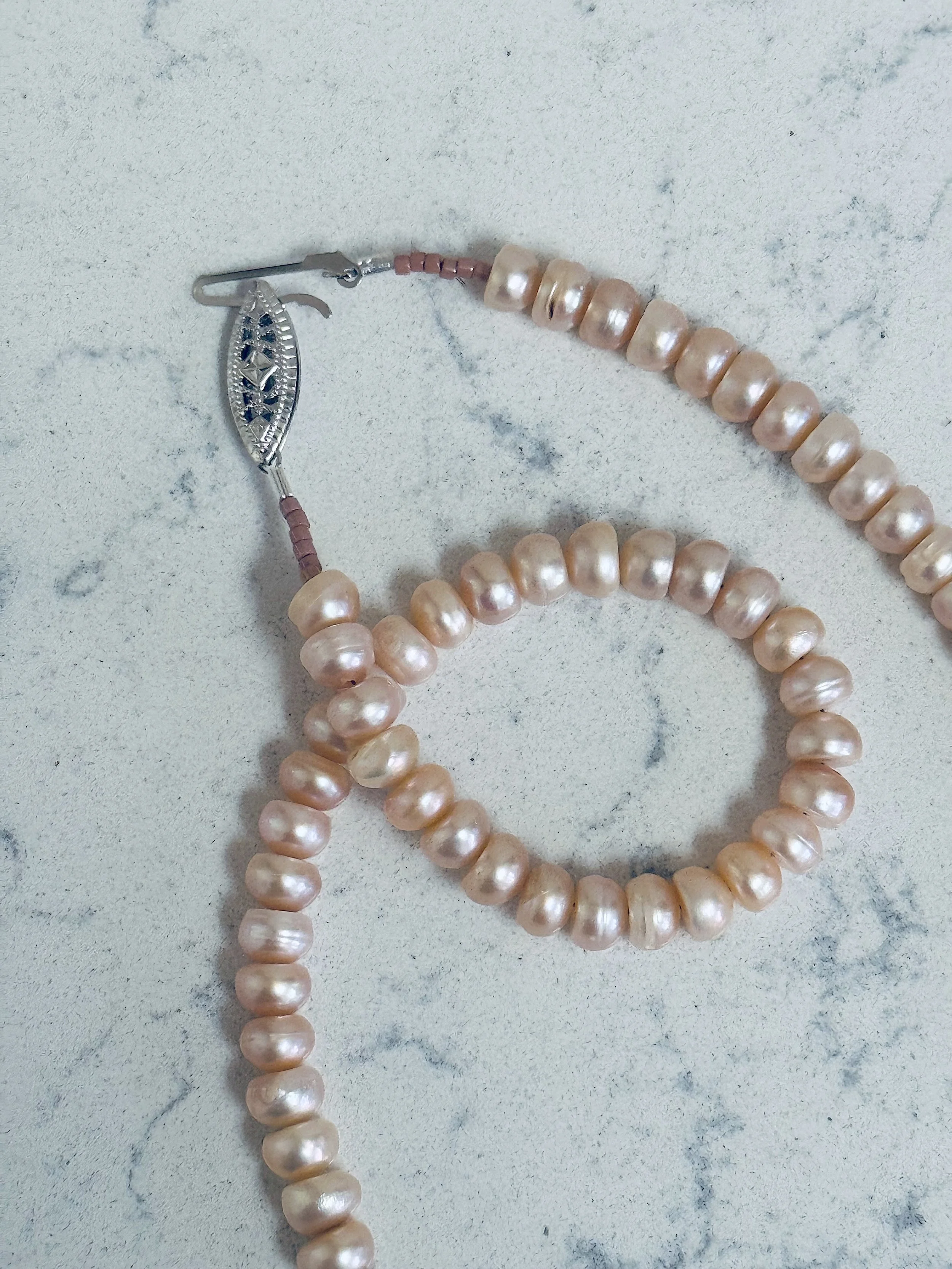 Mauve Button Pearls clasp.jpg