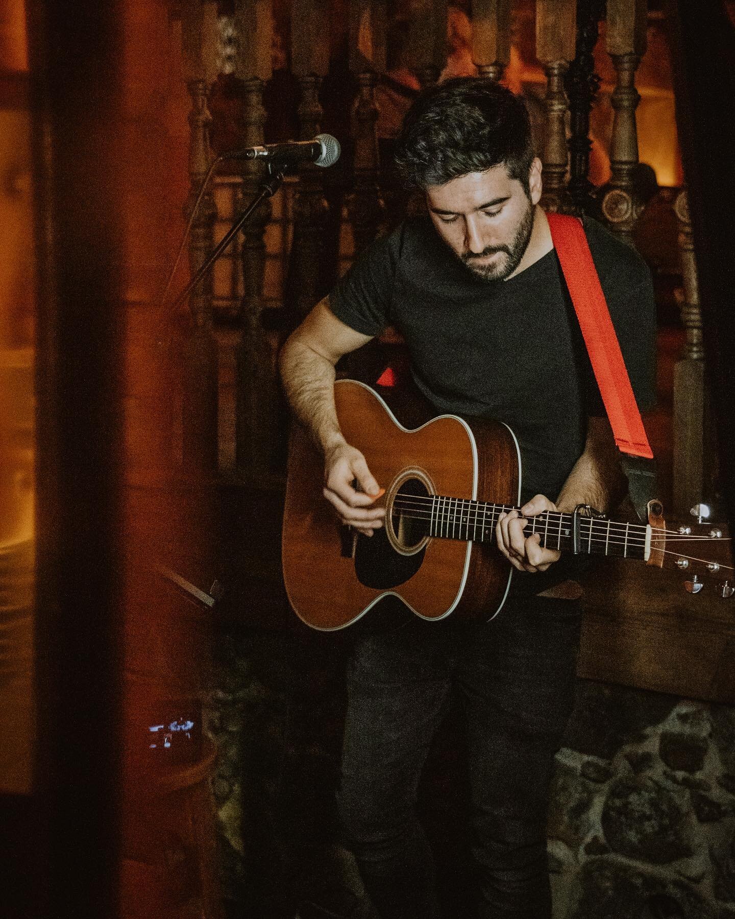 Kicking off this weekends run of gigs in McKendry&rsquo;s tonight at 10pm 😎 Before slingin&rsquo; it with @mojo_ni_ tomorrow evening.. 

You can also catch me in Castle Kitchen on Saturday night too!

Or you can go about your weekend and don&rsquo;t