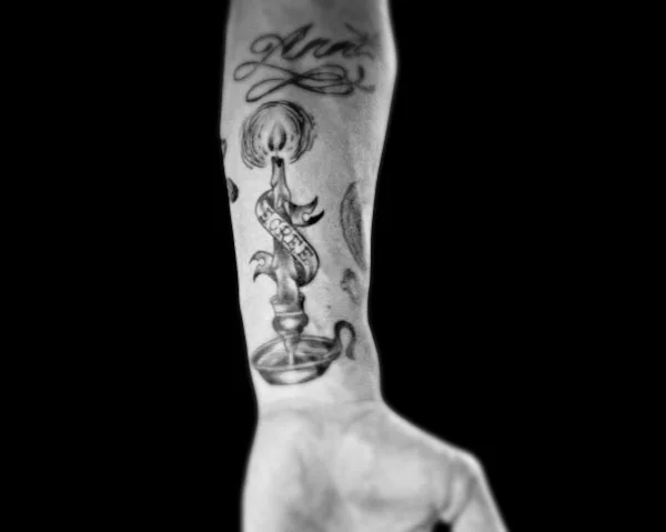 ecree_tattoo_thumb_v01.jpg