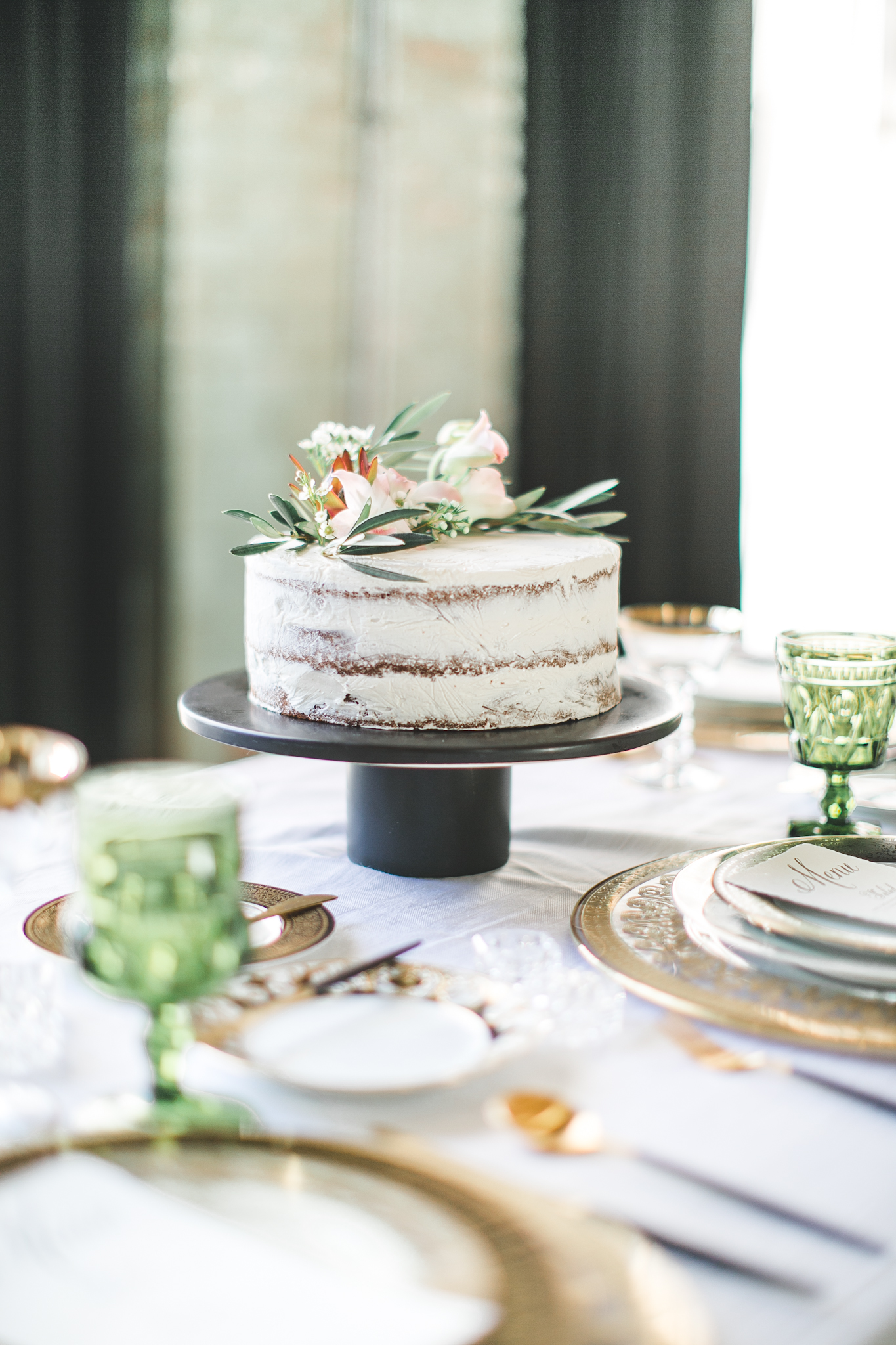 Not only did Kate put together the entire styled wedding photoshoot...but she baked a friggin' cake too. Kind of annoying how talented that girl is. But I really dig it.