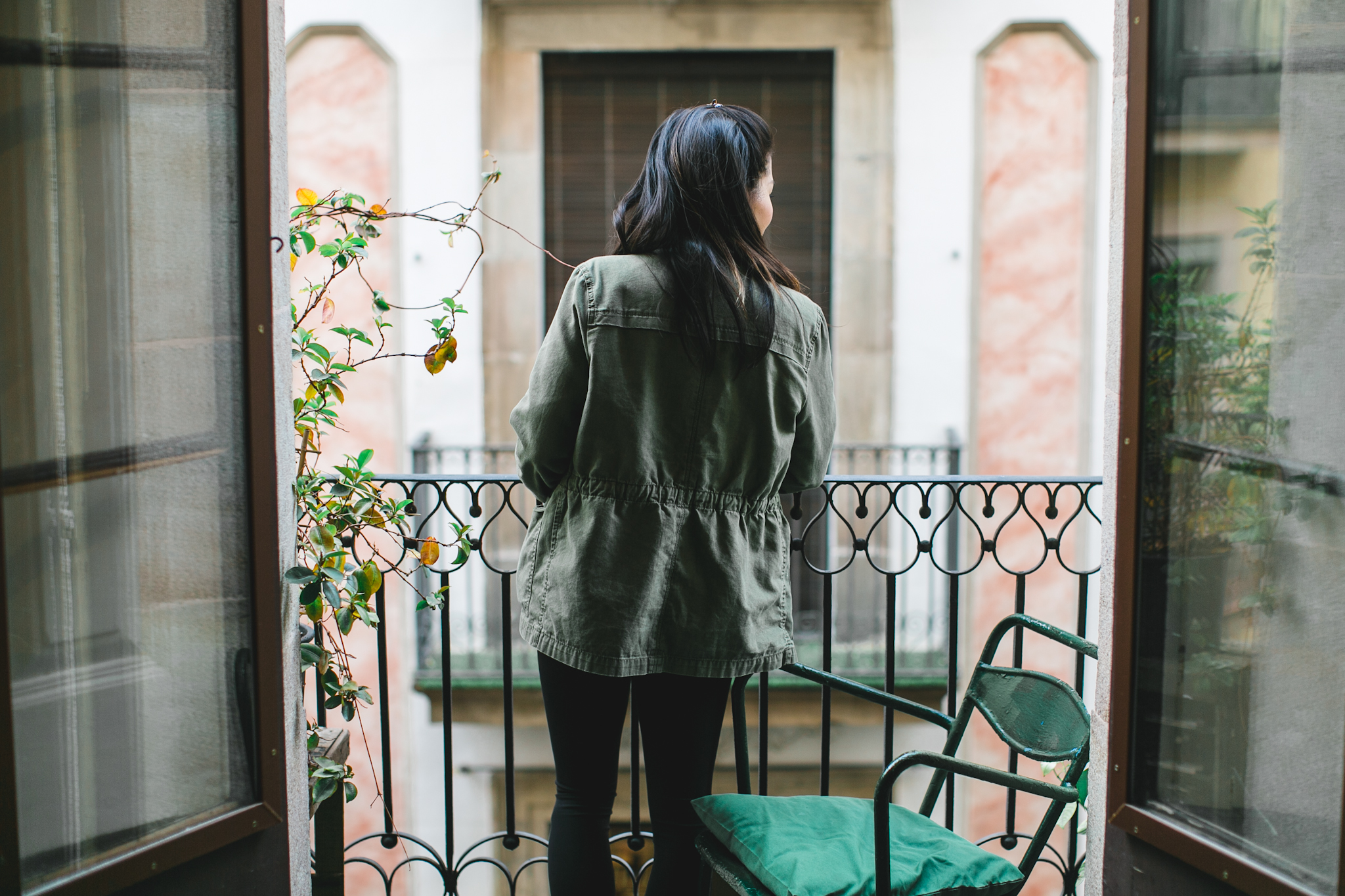 The best part of this room was the view. Yes, all you could see were your neighbors and the streets, but I would sit out on this balcony every morning to soak it all in. The streets were alive at all times of the day, skateboarders in transit, people hanging and collecting their laundry, the smell of freshly baked croissants. UGH, loved it so much.