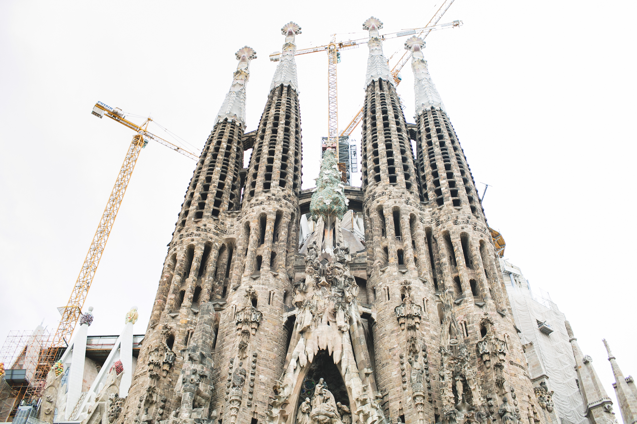 Can you believe it? So majestic. It's completed height is said to be 560ft tall. 