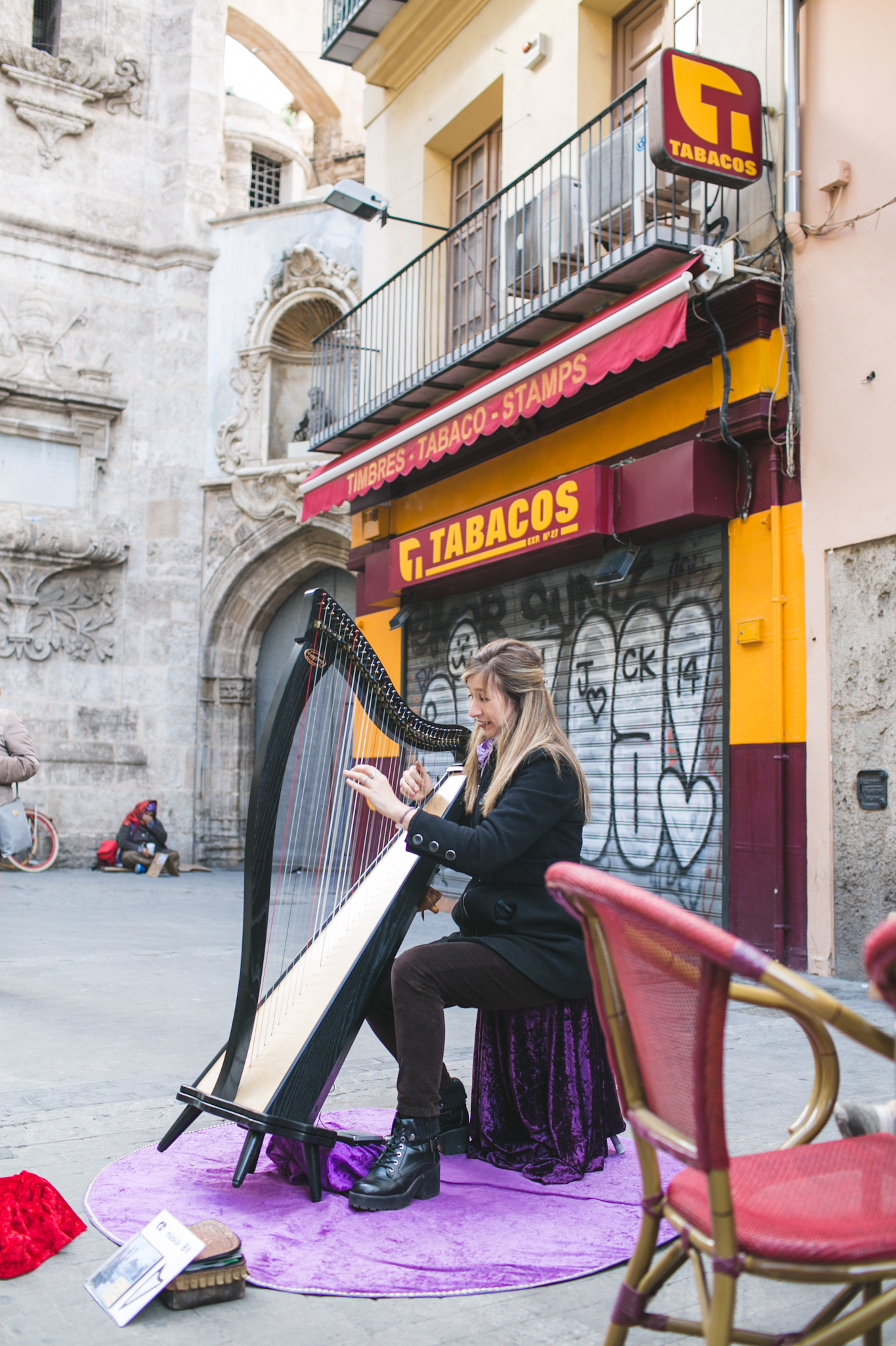 But the ambiance and scenery were on point! This talented harpist played the Game of Thrones song and I about flipped!