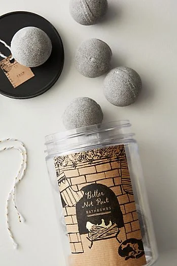 bathbomb_giftguide1.jpeg