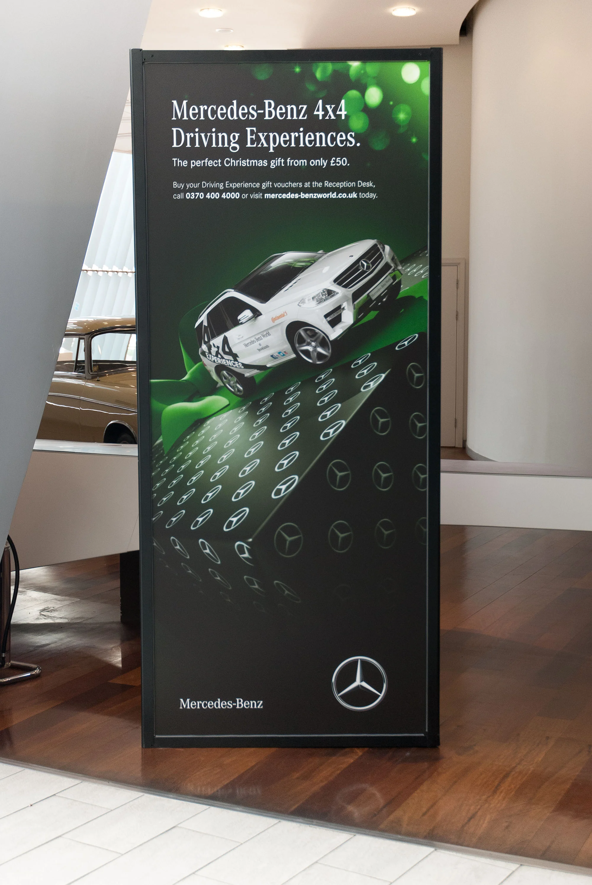 Mercedes Christmas_GLE_display_sml.jpg