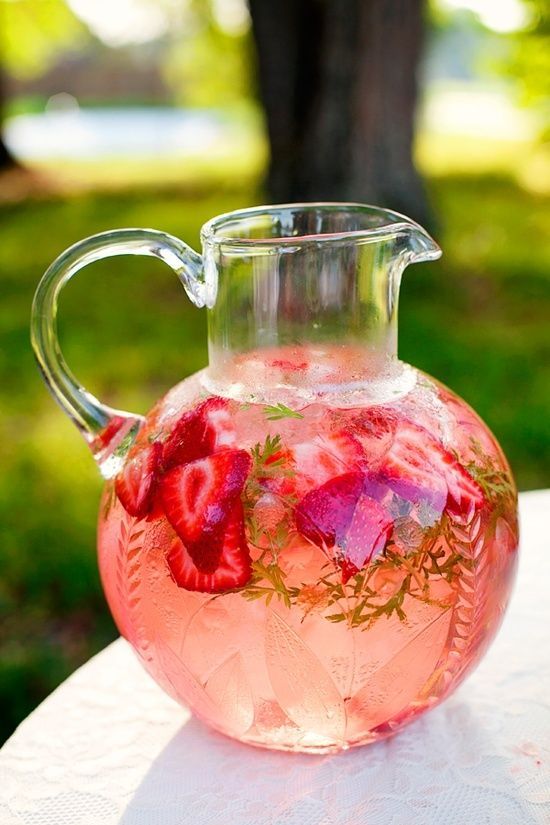 strawberry lemonade.jpg