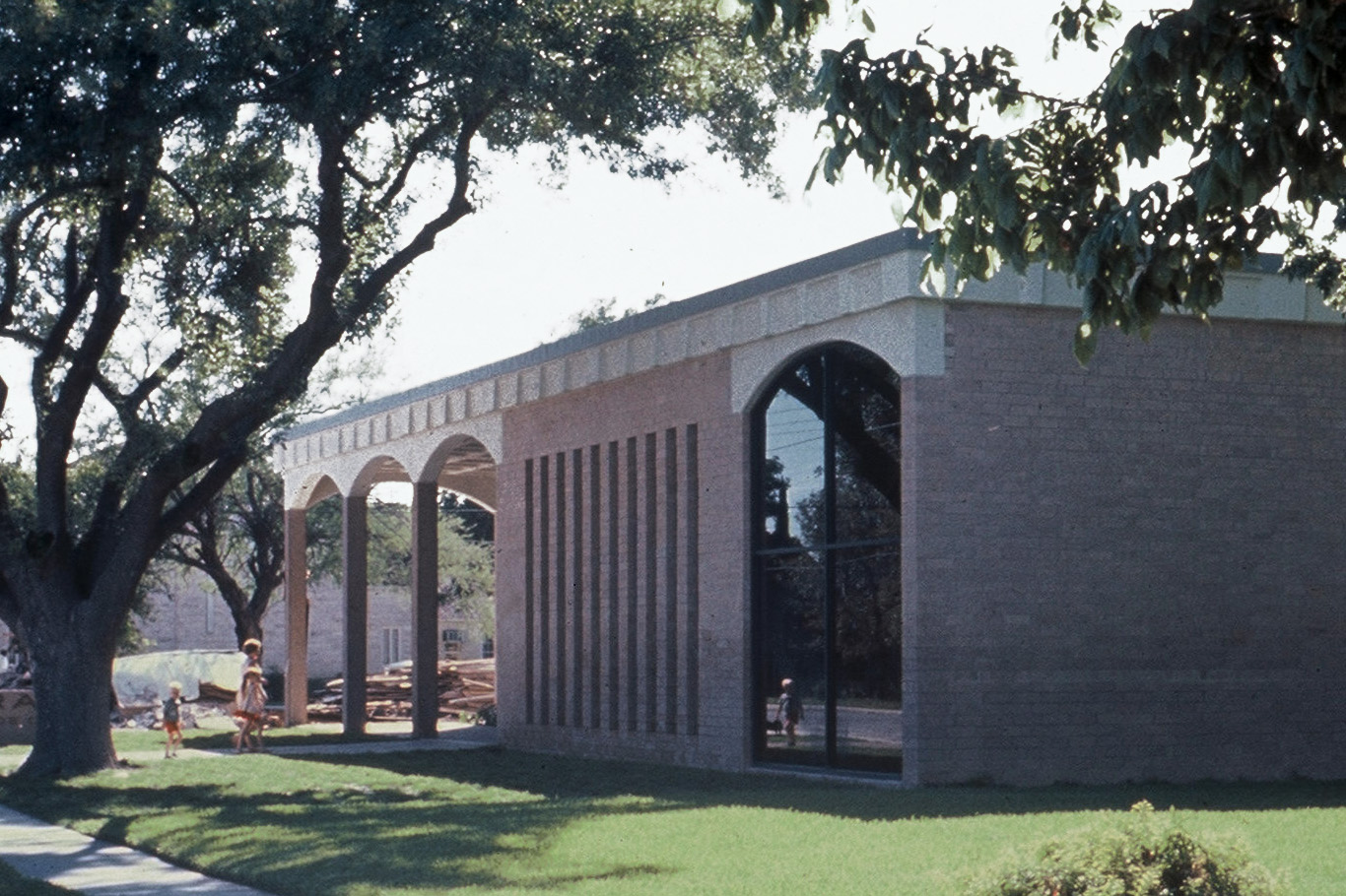 Val Verde Library