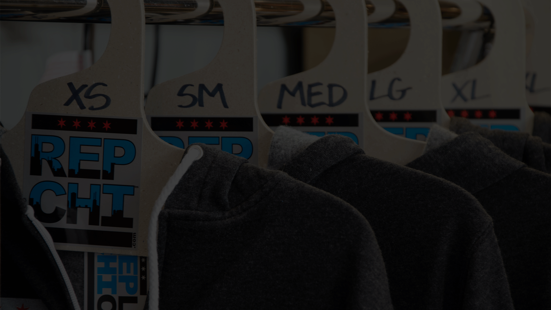 repchi_background-hangers.gif
