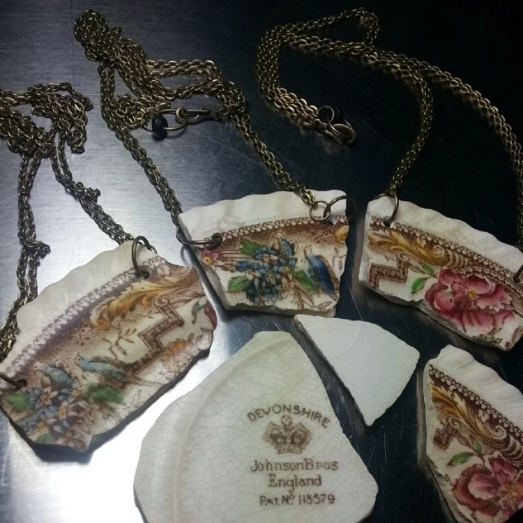 plate_necklaces.jpg