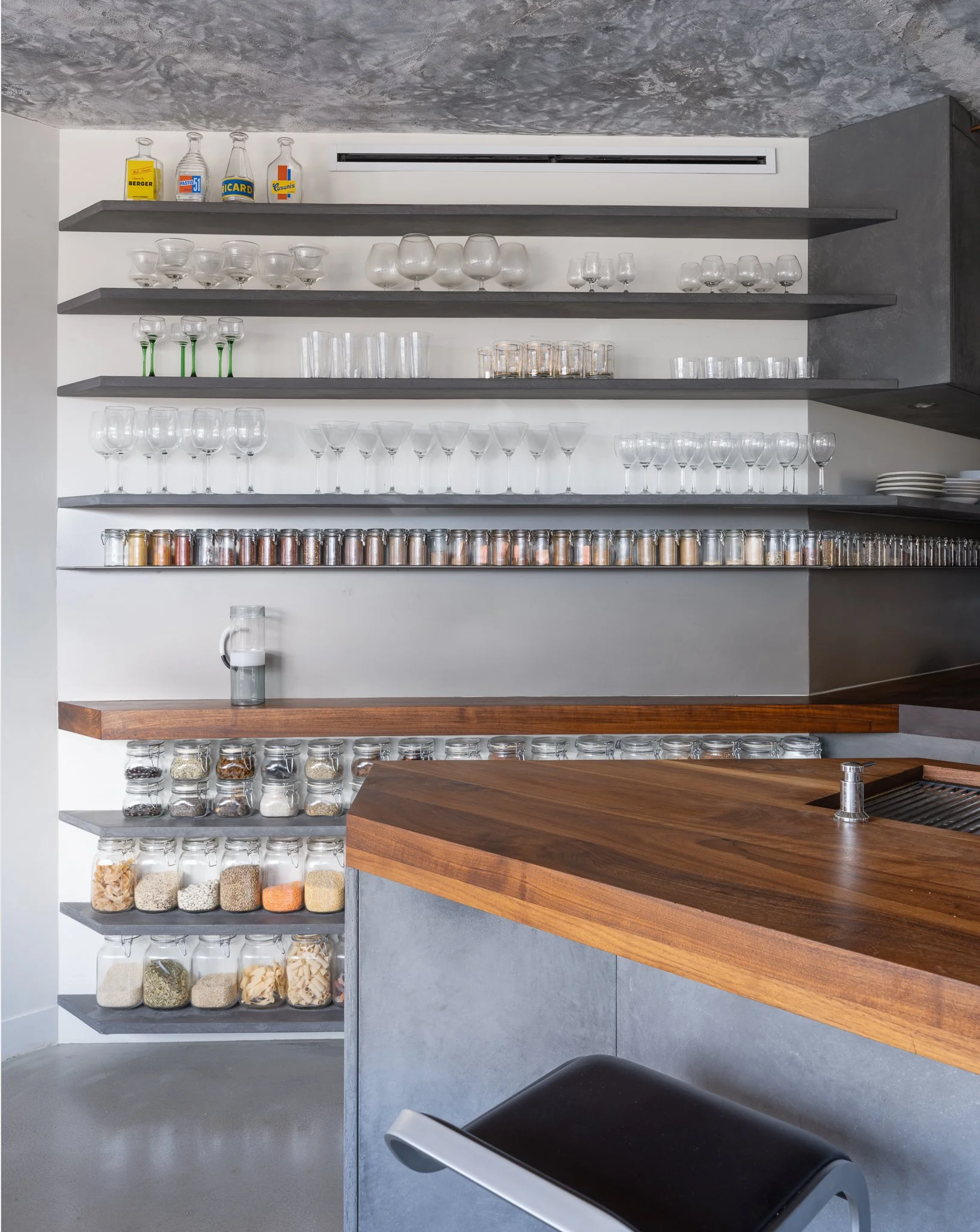 Nicole Blair Penthouse Apt 20245974-Edit.jpg