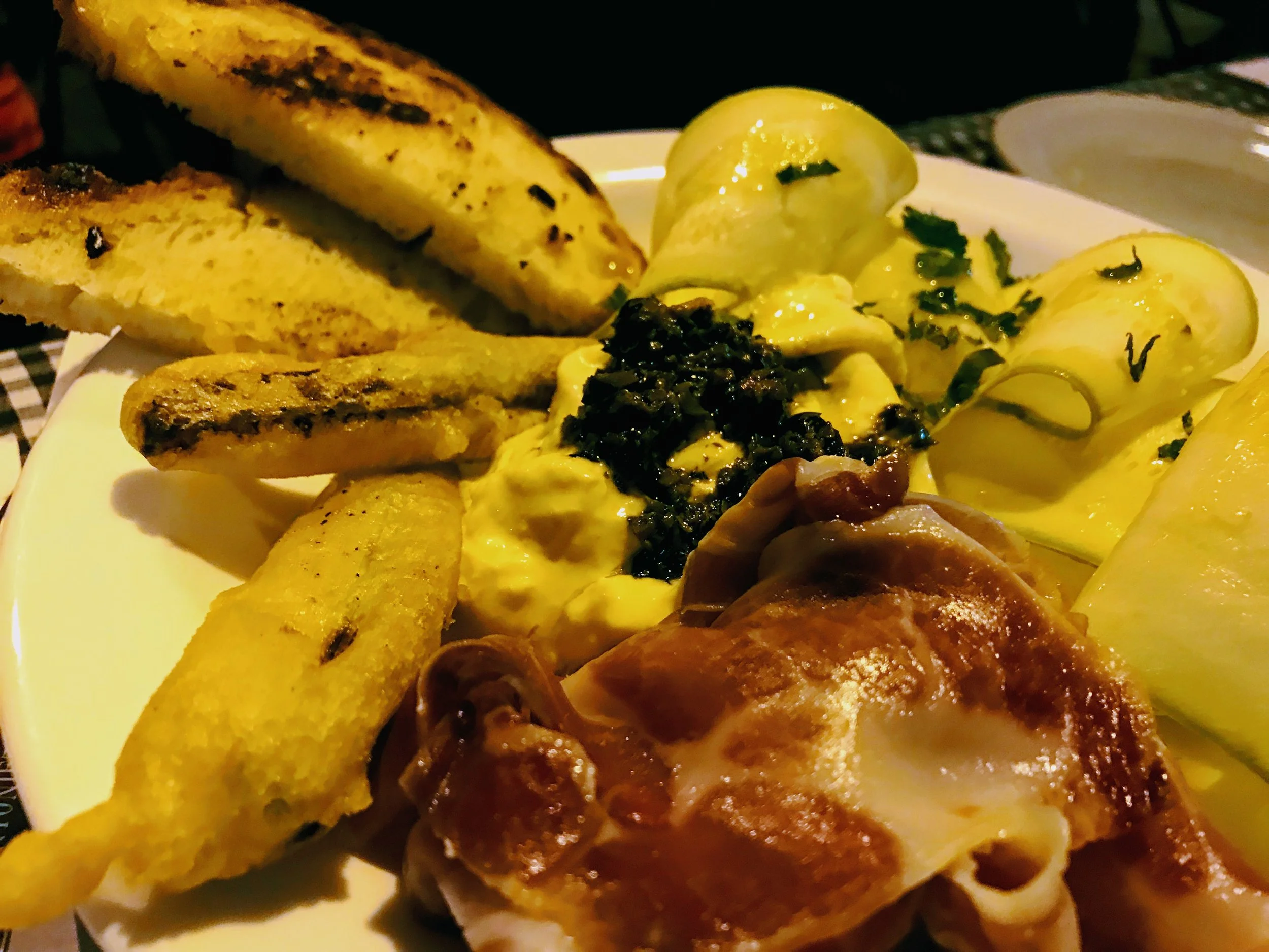 Burrata app with zucchini