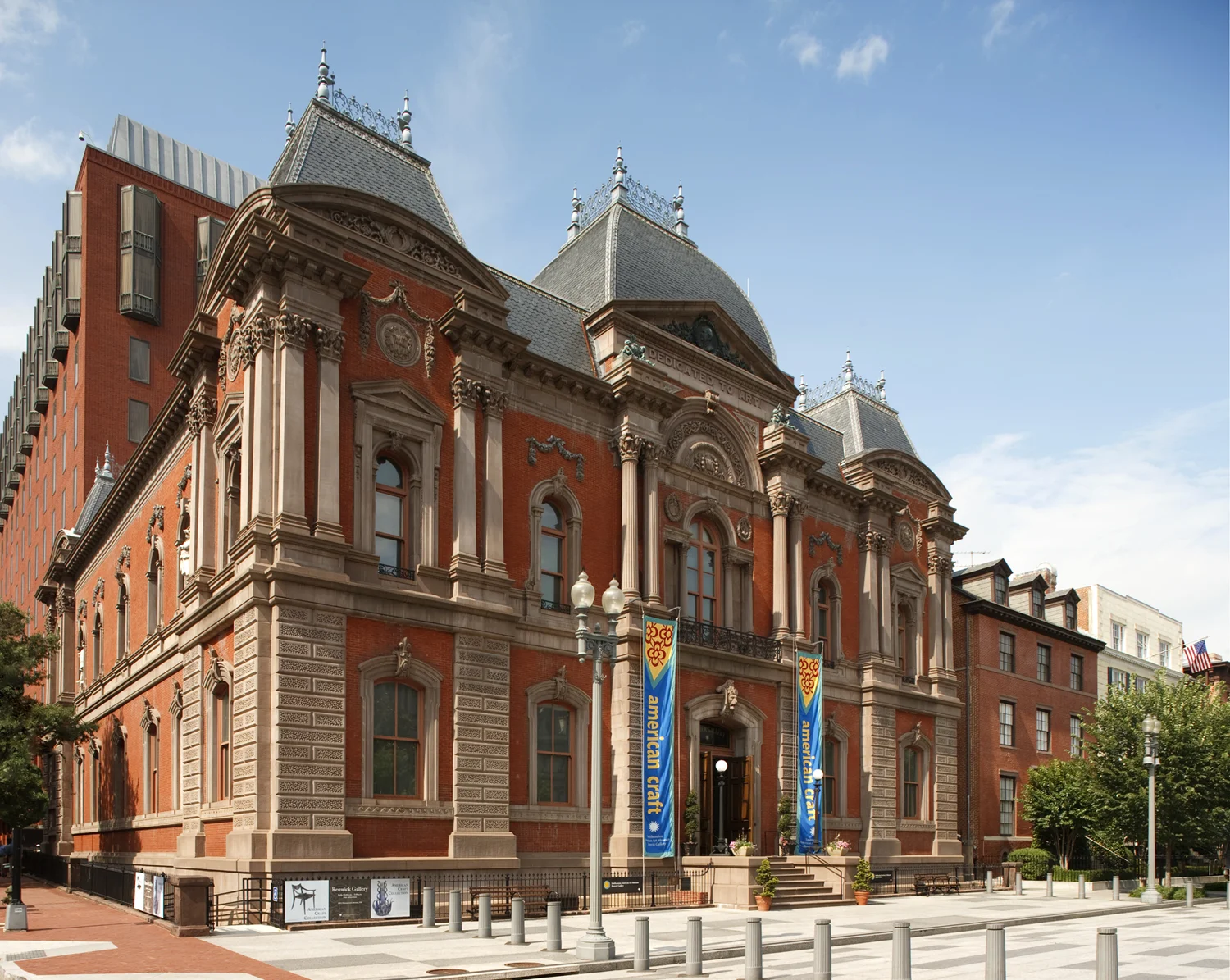 Exterior photograph, Ron Blunt