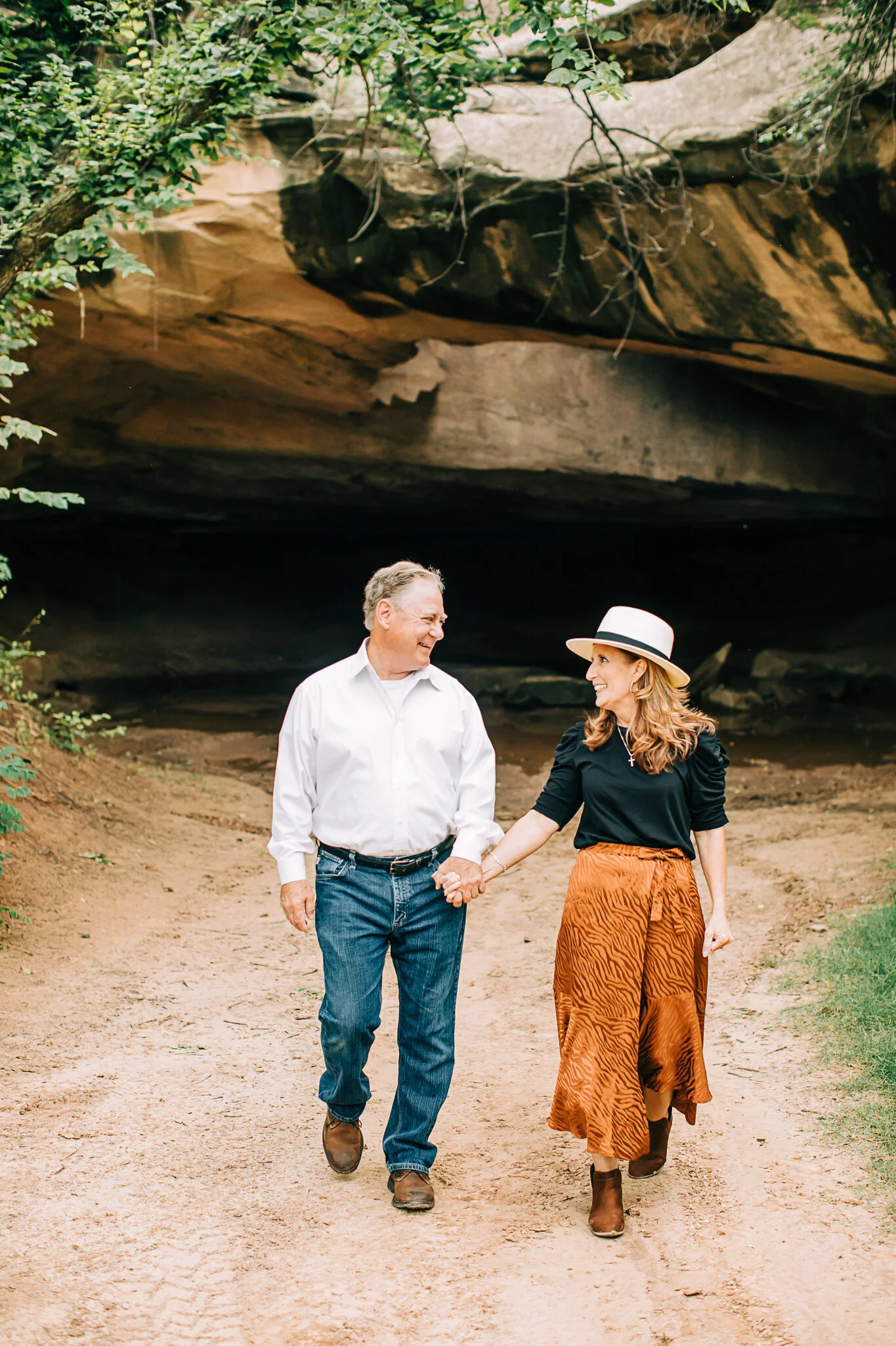 Les + Lisa | Engagement Pictures in River Falls