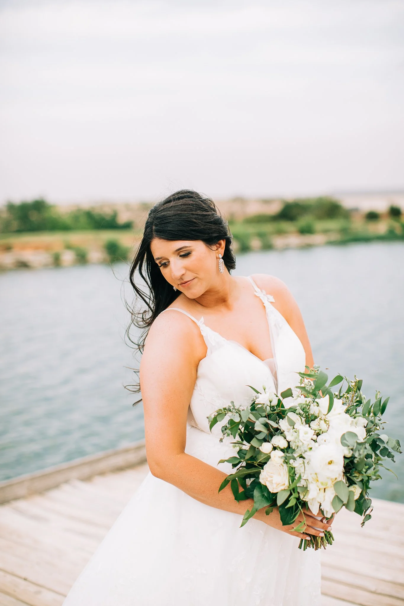 Easton &amp; Becca | Classic White Wedding with Pops of Blue and Green at River Falls