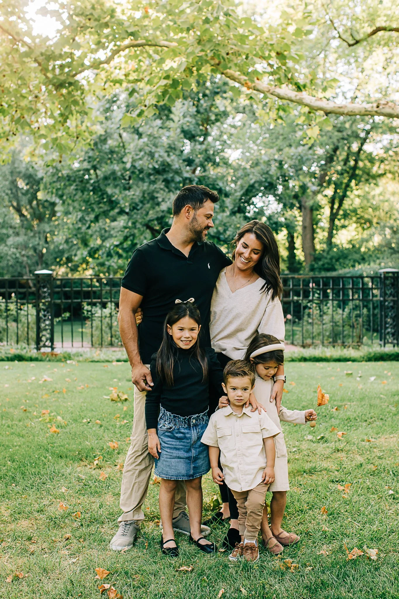 The Thiessen Family | Pictures in the Wolflin Neighborhood 
