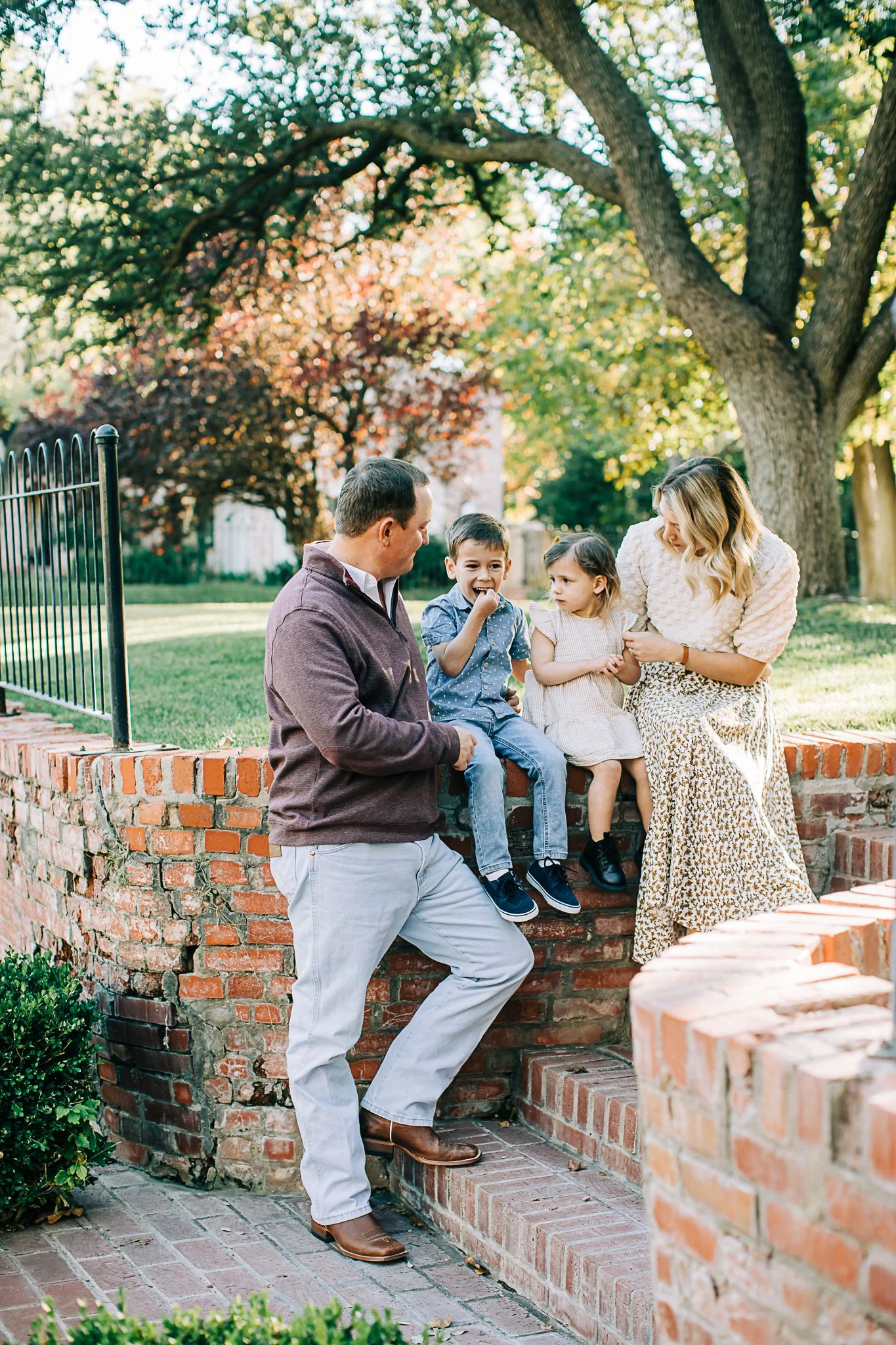 The McCurry's | Fall Family Photos in Wolflin