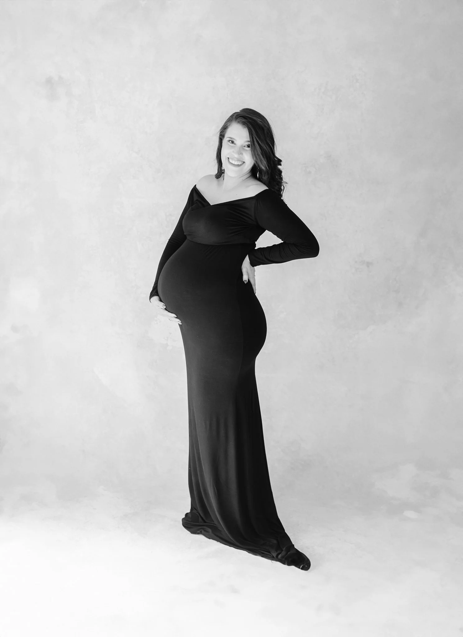 The Cebello Family | Maternity Pictures in Studio