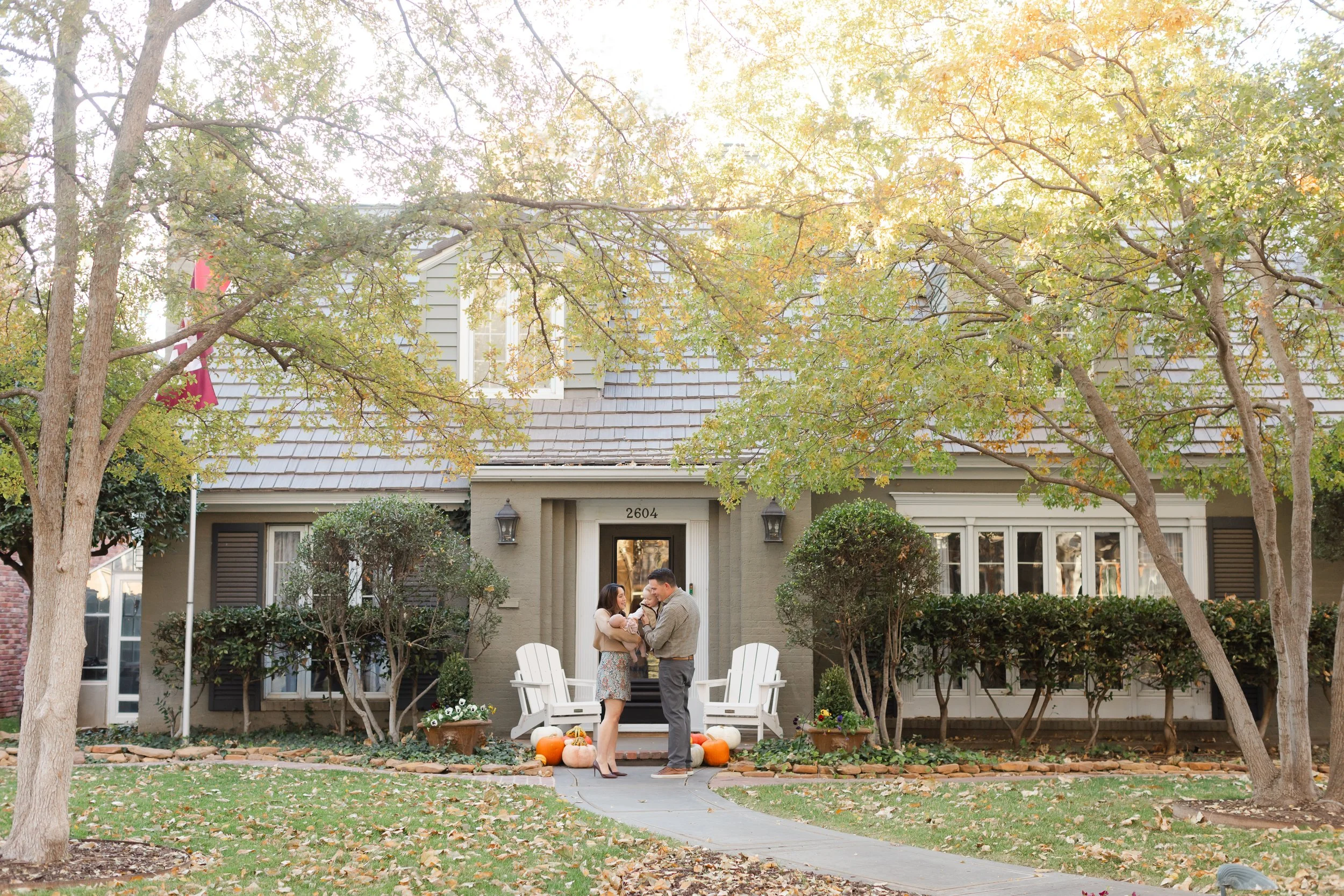 The Hunts | Family and Newborn Pictures at Home in Amarillo
